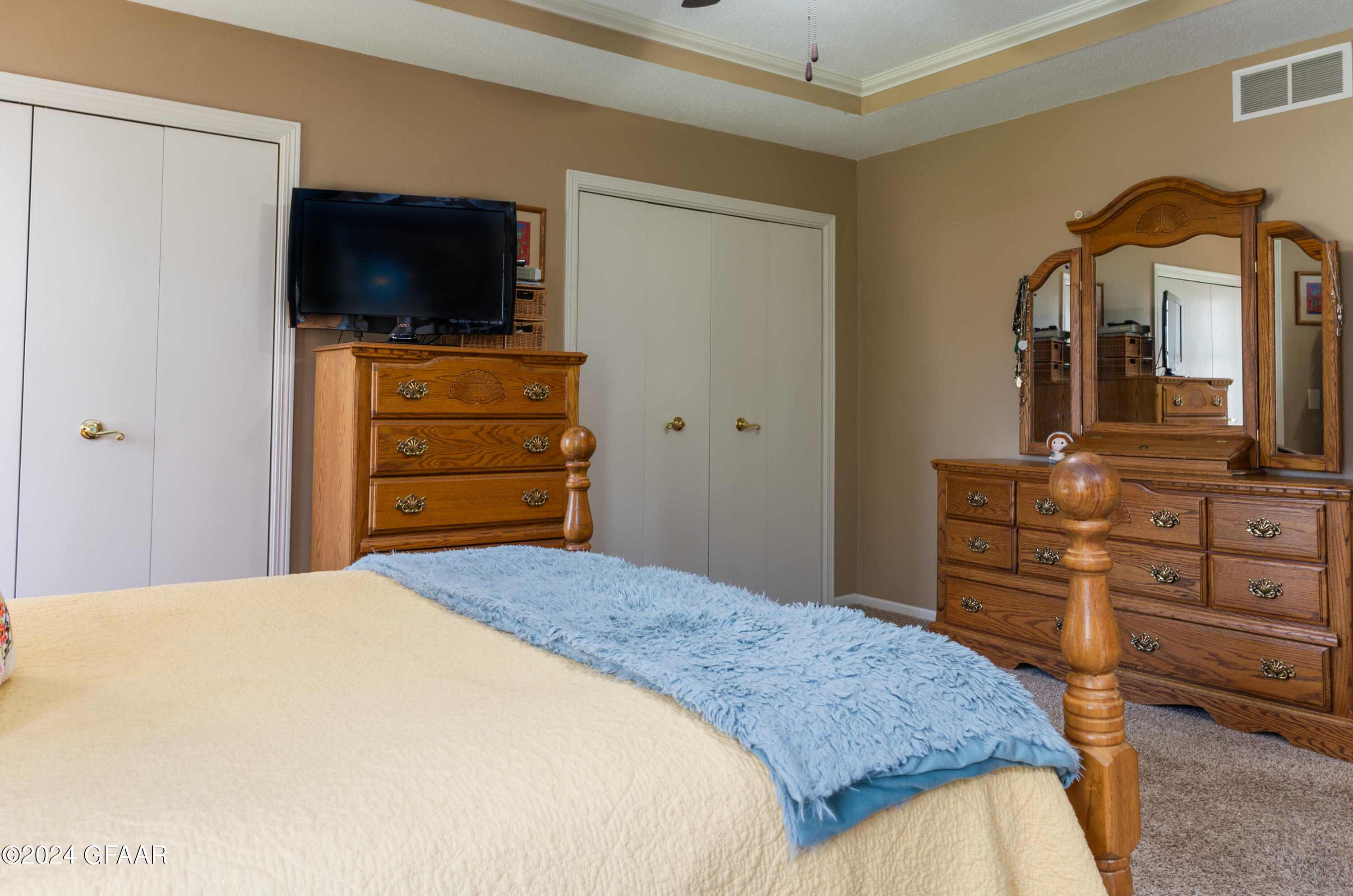 366 WOODLAND Circle