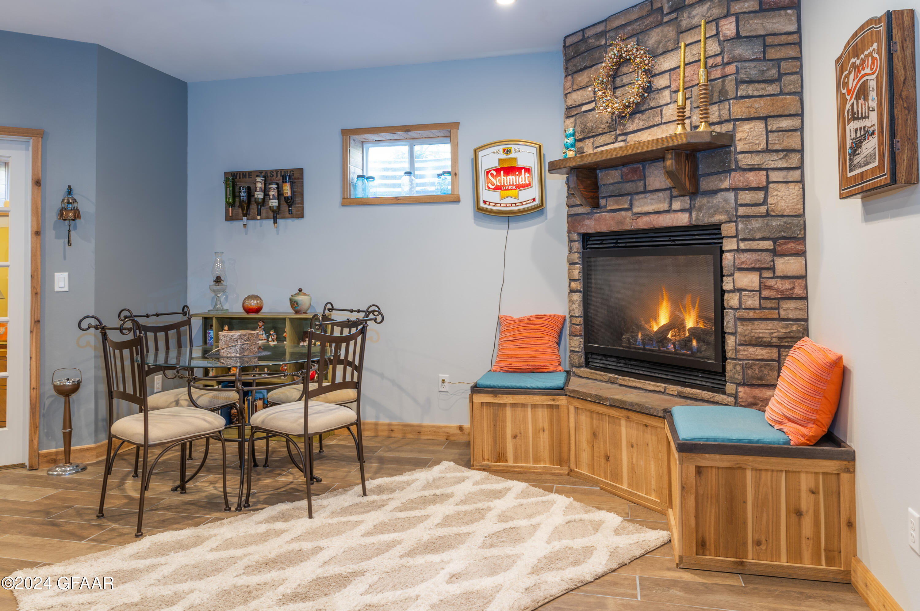 366 WOODLAND Circle
