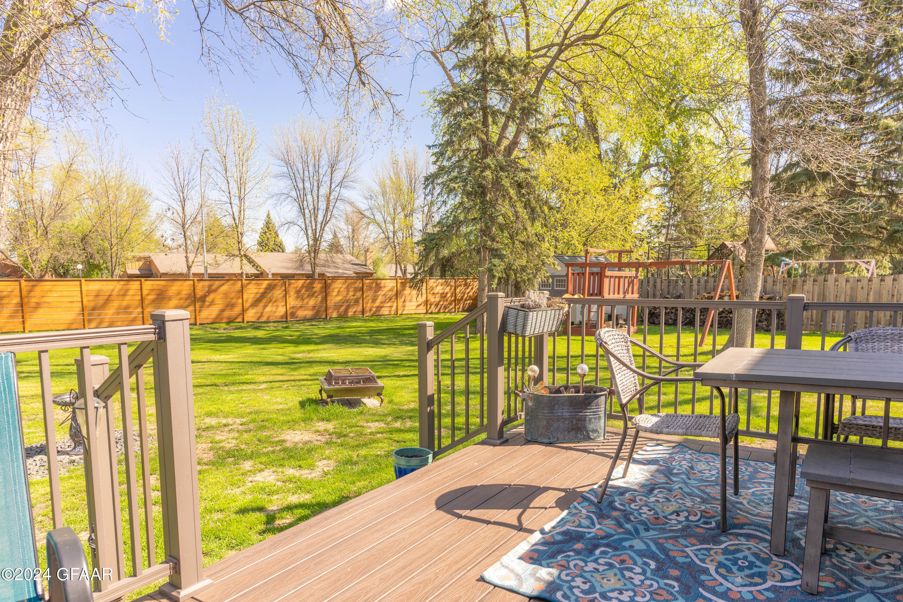 366 WOODLAND Circle