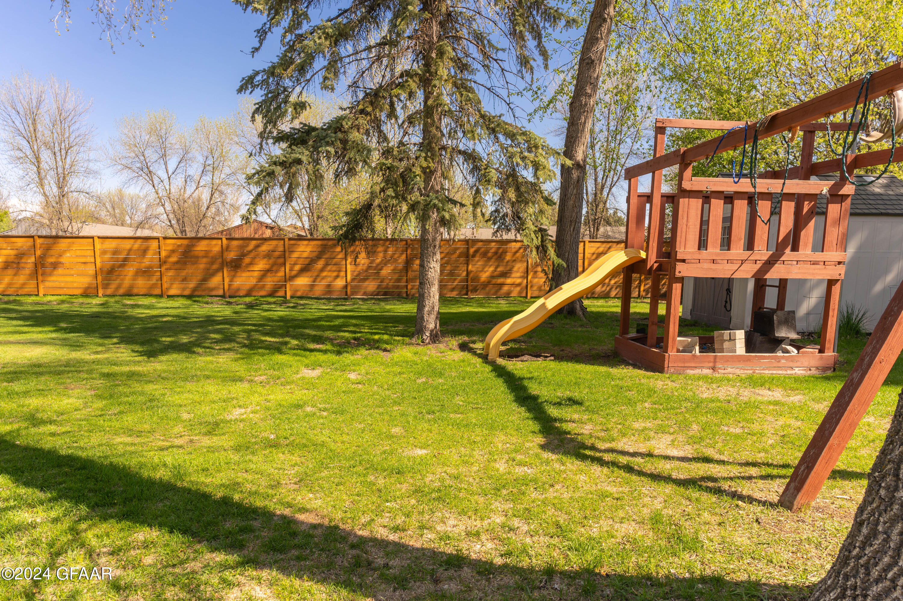 366 WOODLAND Circle