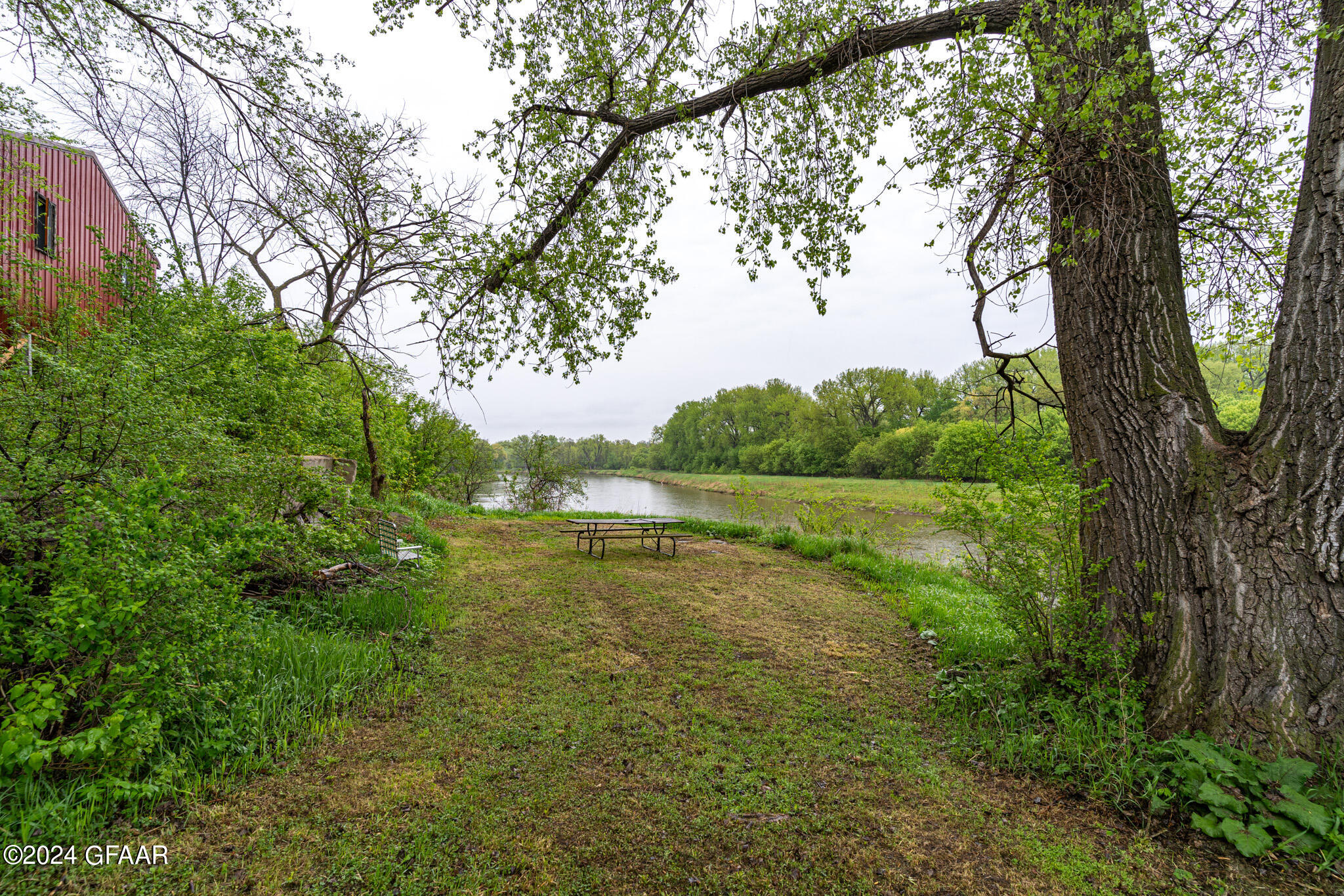 401 JEFFERSON Avenue