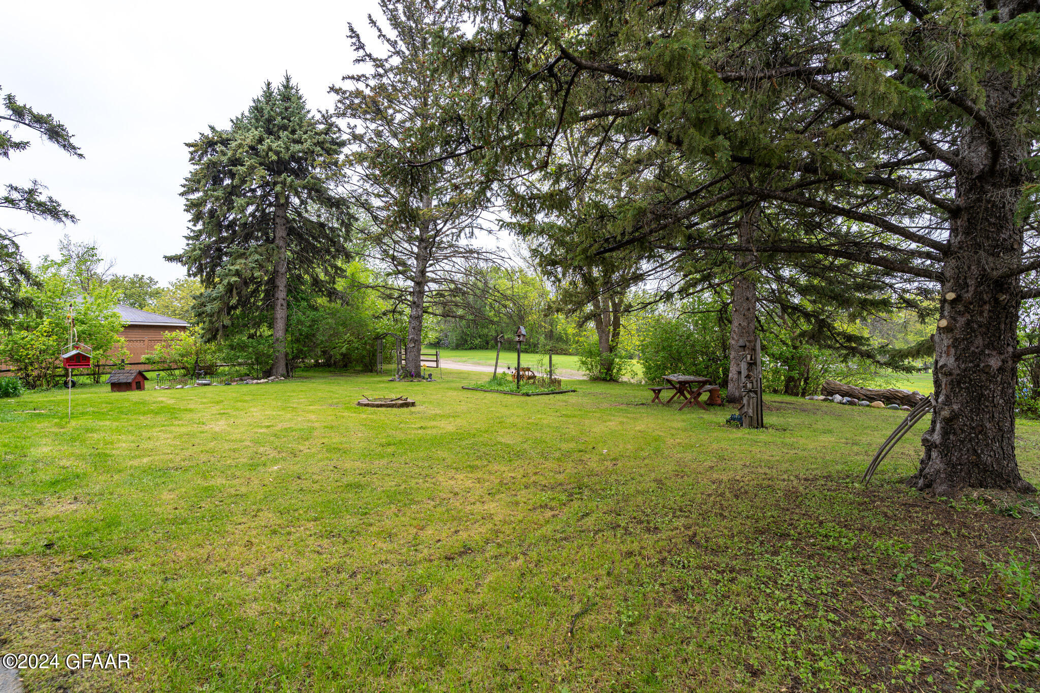 401 JEFFERSON Avenue