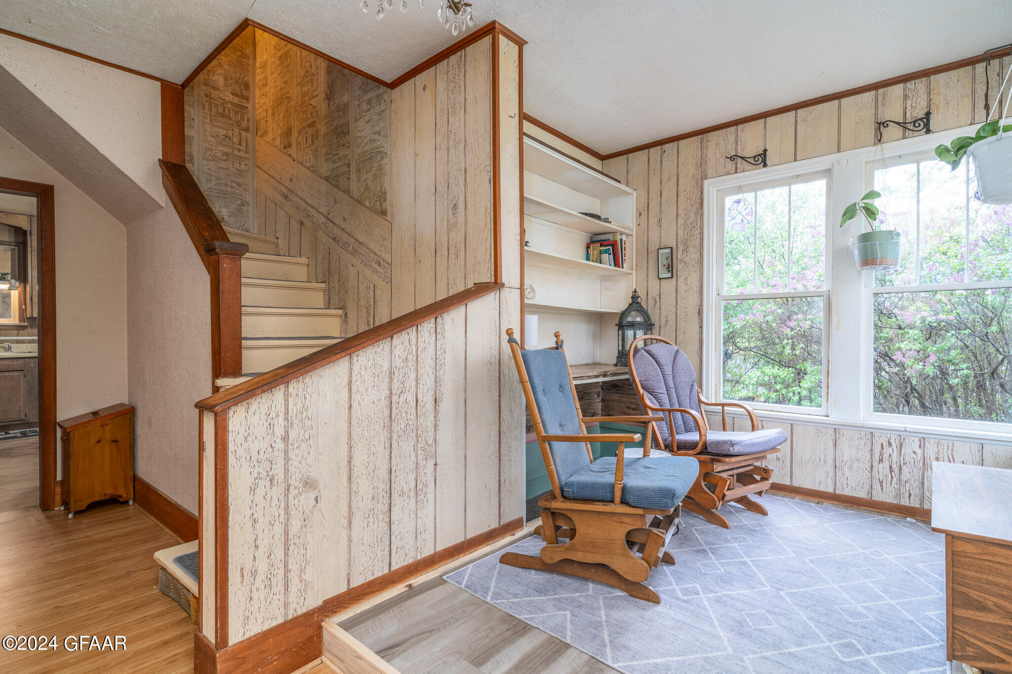 401 JEFFERSON Avenue