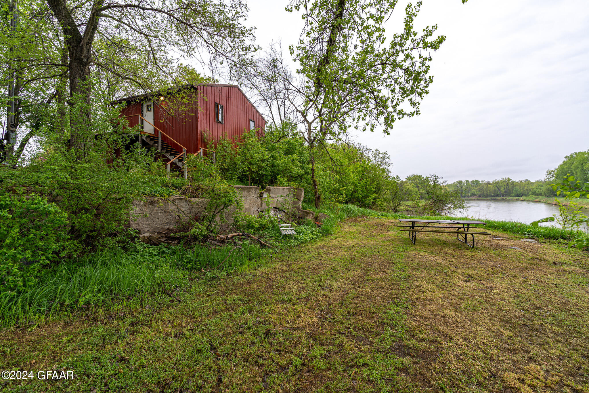 401 JEFFERSON Avenue