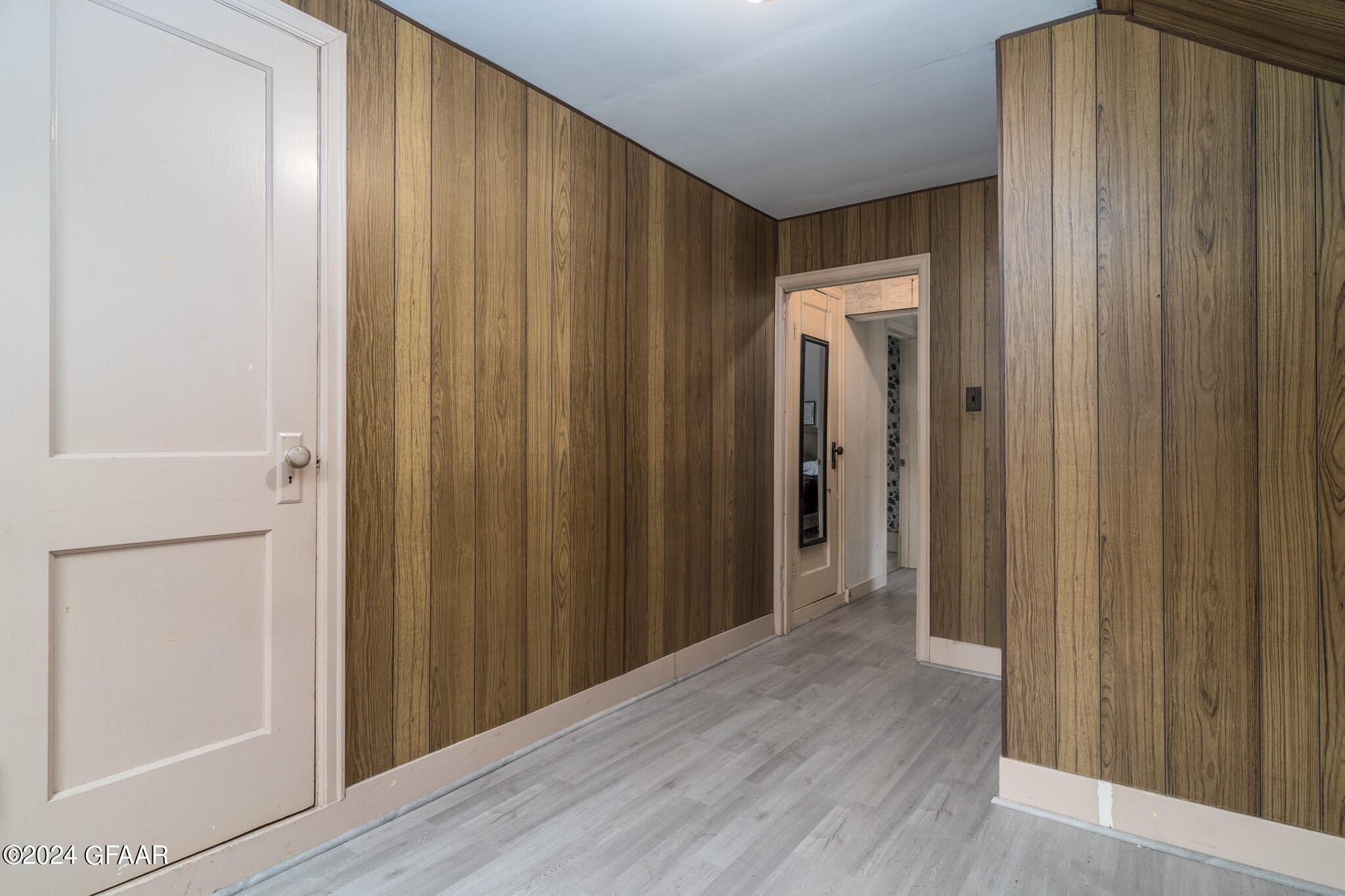 401 JEFFERSON Avenue