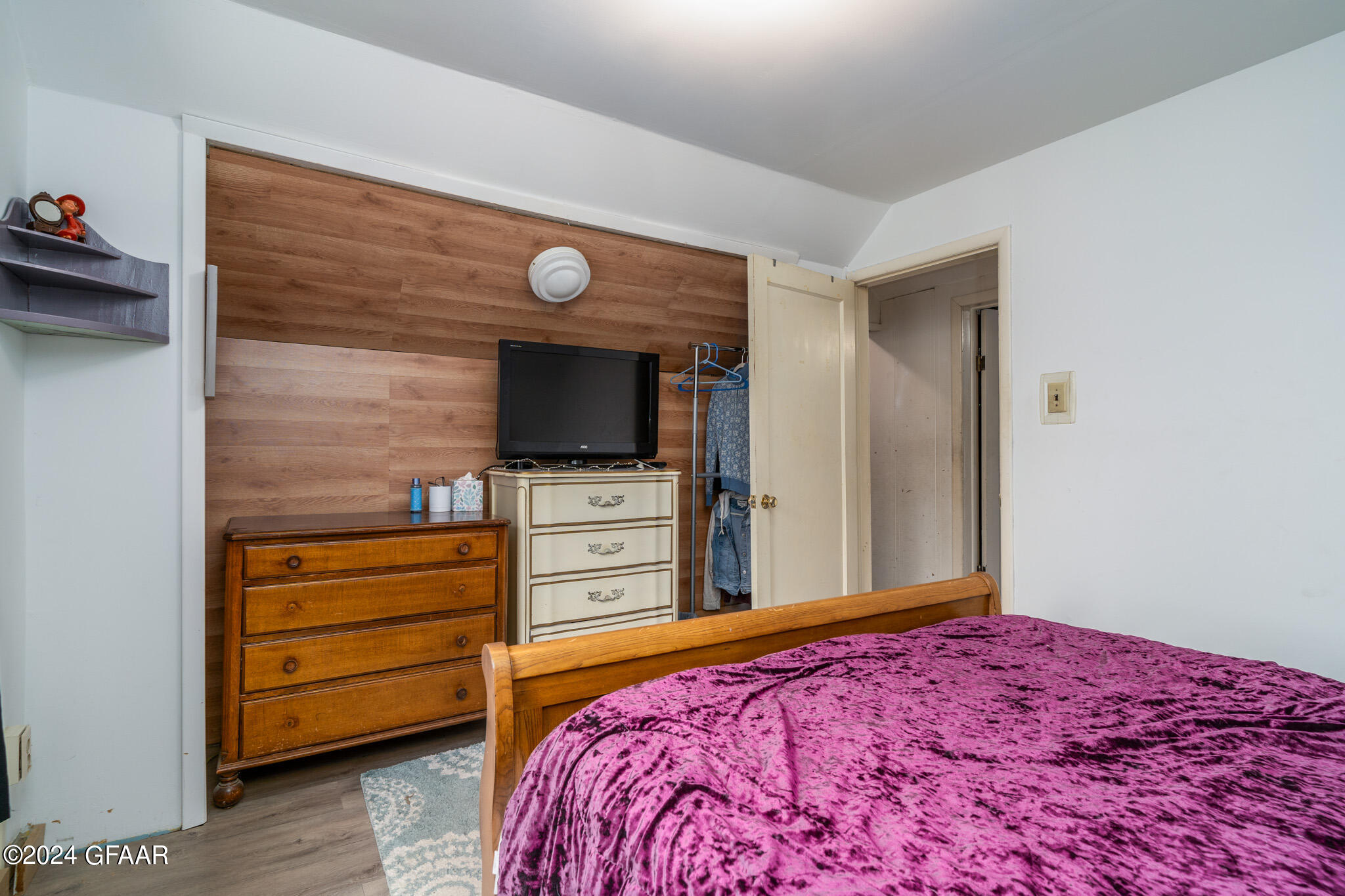 401 JEFFERSON Avenue