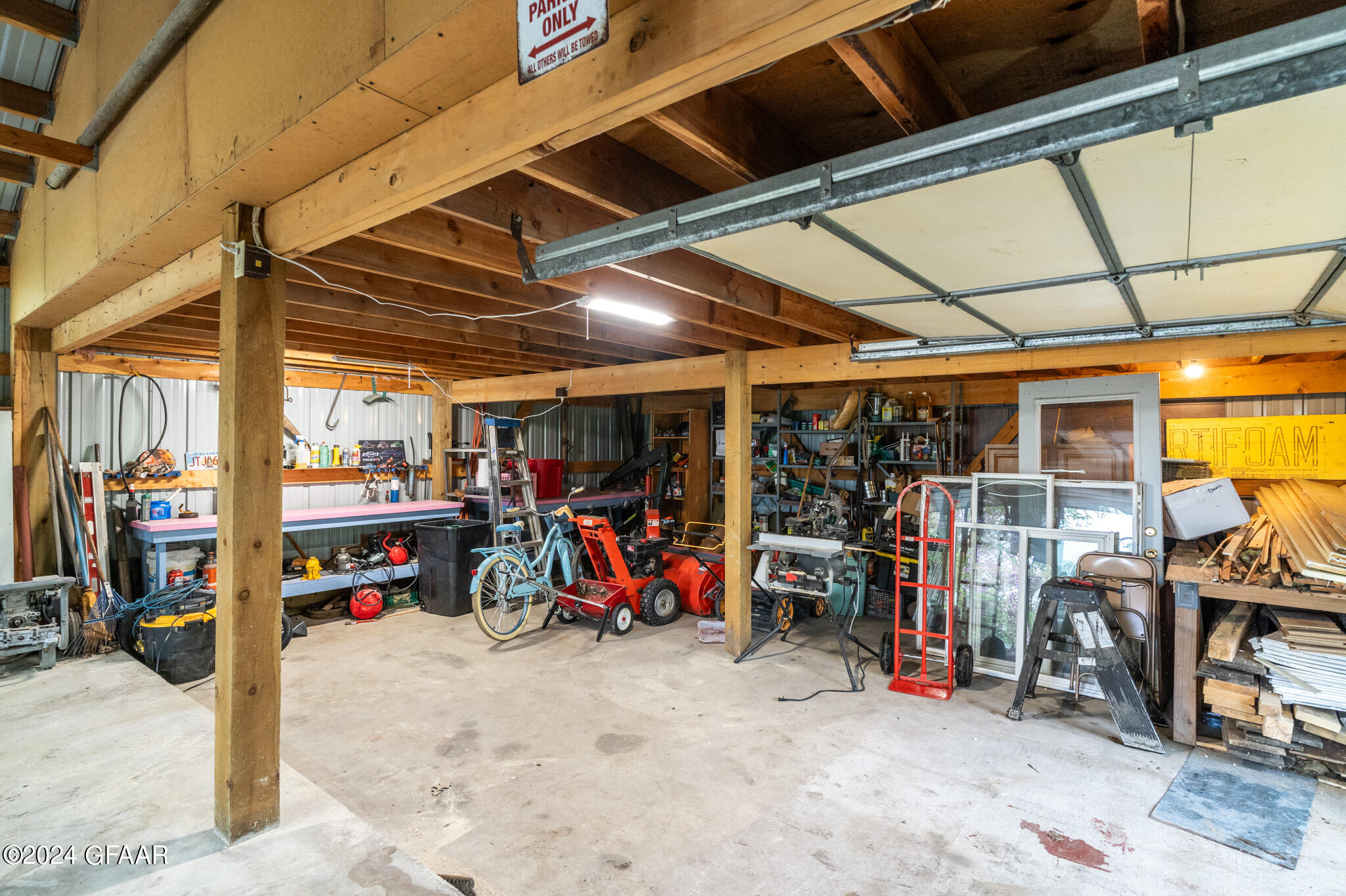 401 JEFFERSON Avenue