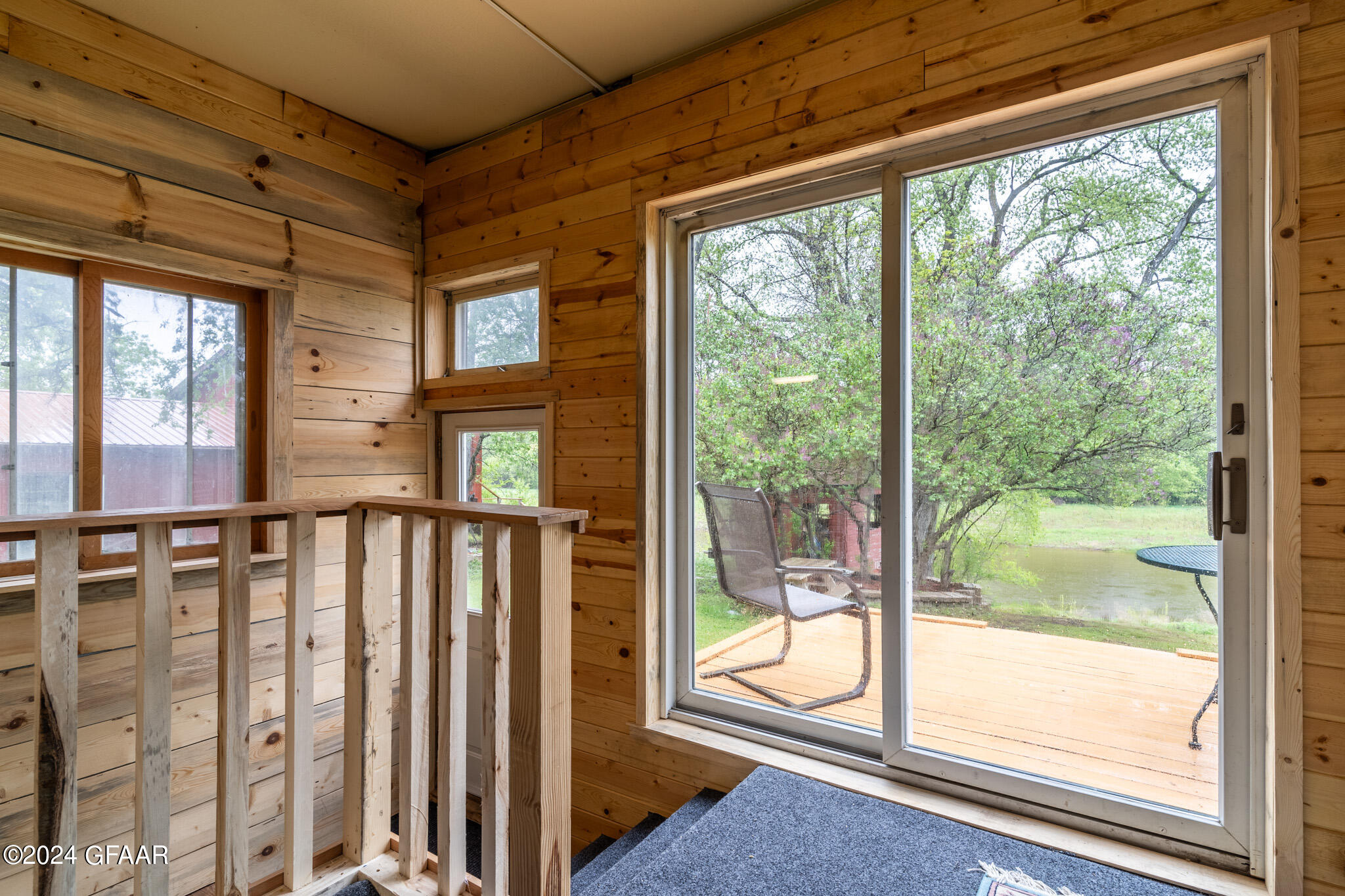 401 JEFFERSON Avenue