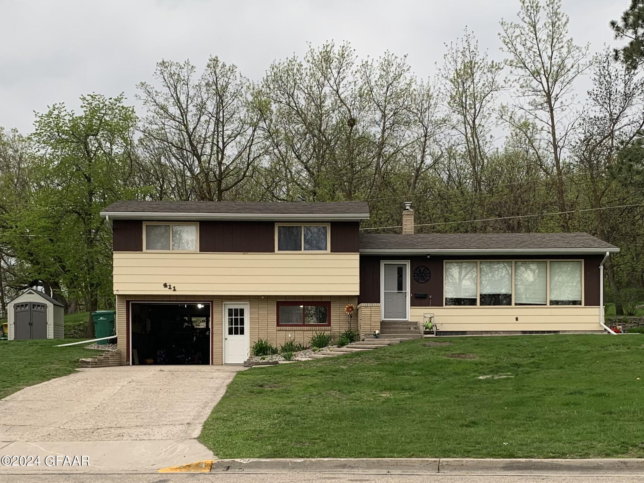411 EMMERLING CIRCLE Circle