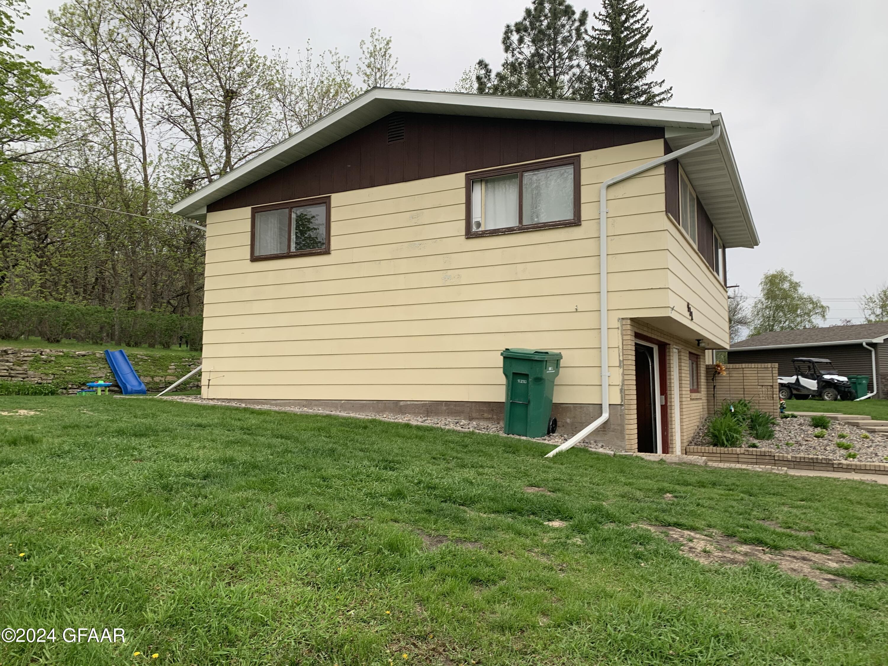 411 EMMERLING CIRCLE Circle