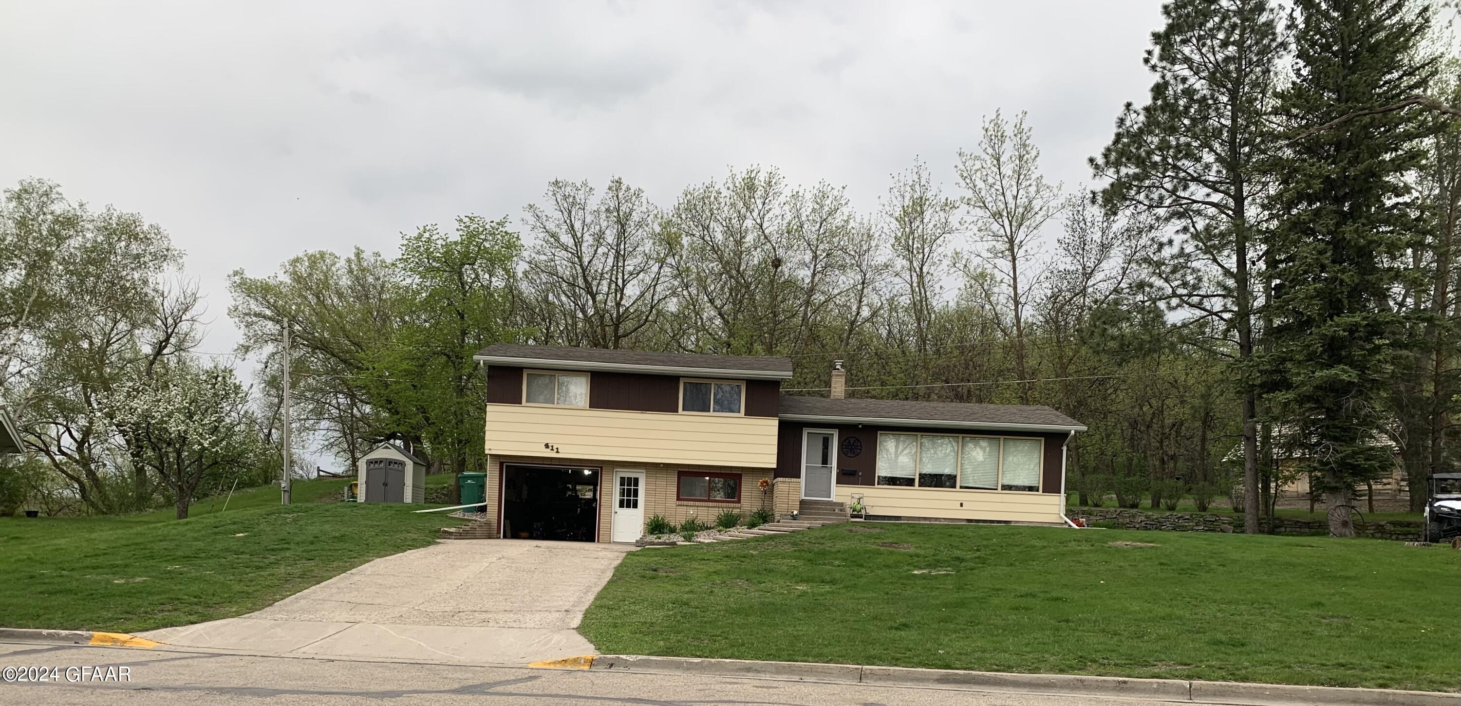 411 EMMERLING CIRCLE Circle