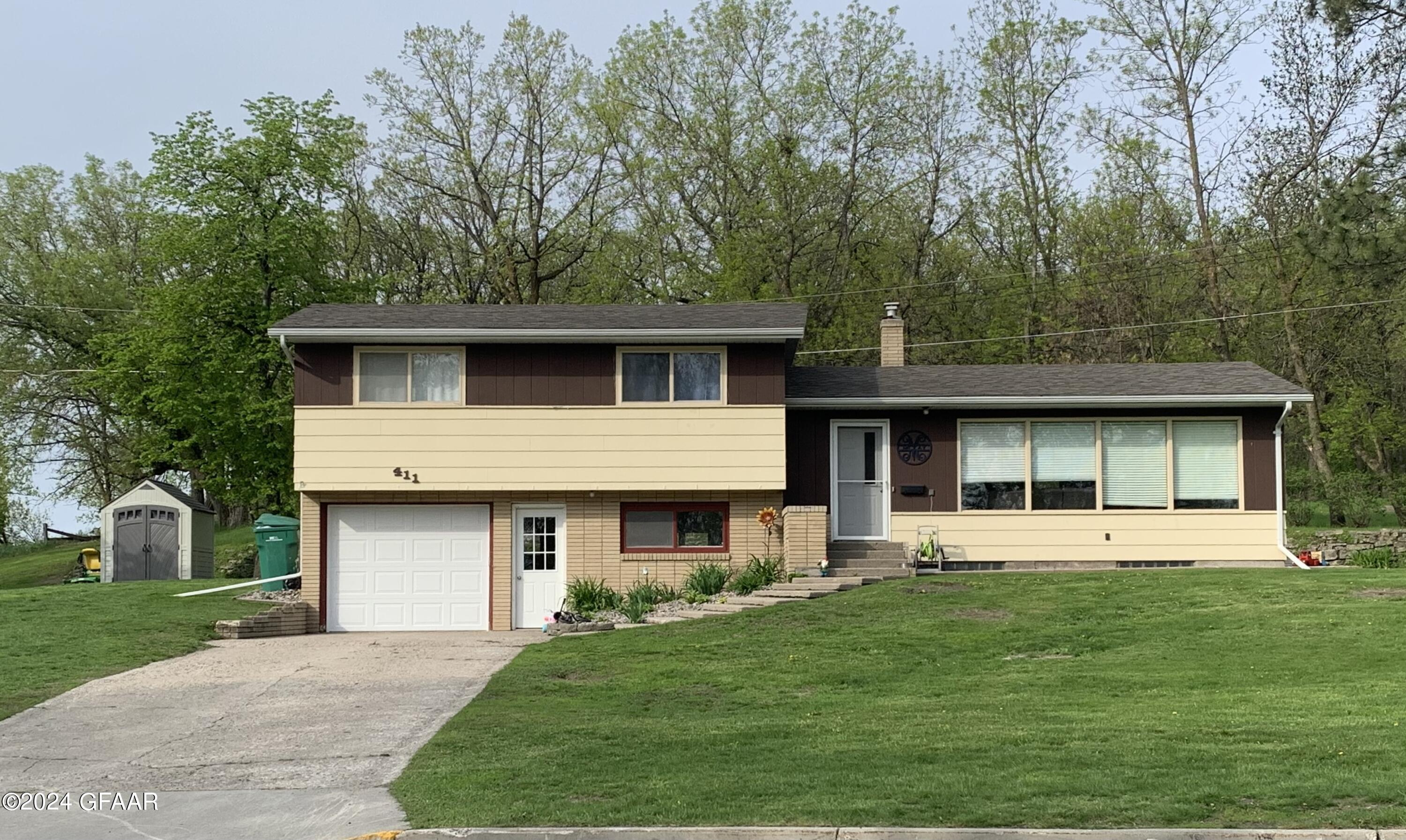411 EMMERLING CIRCLE Circle