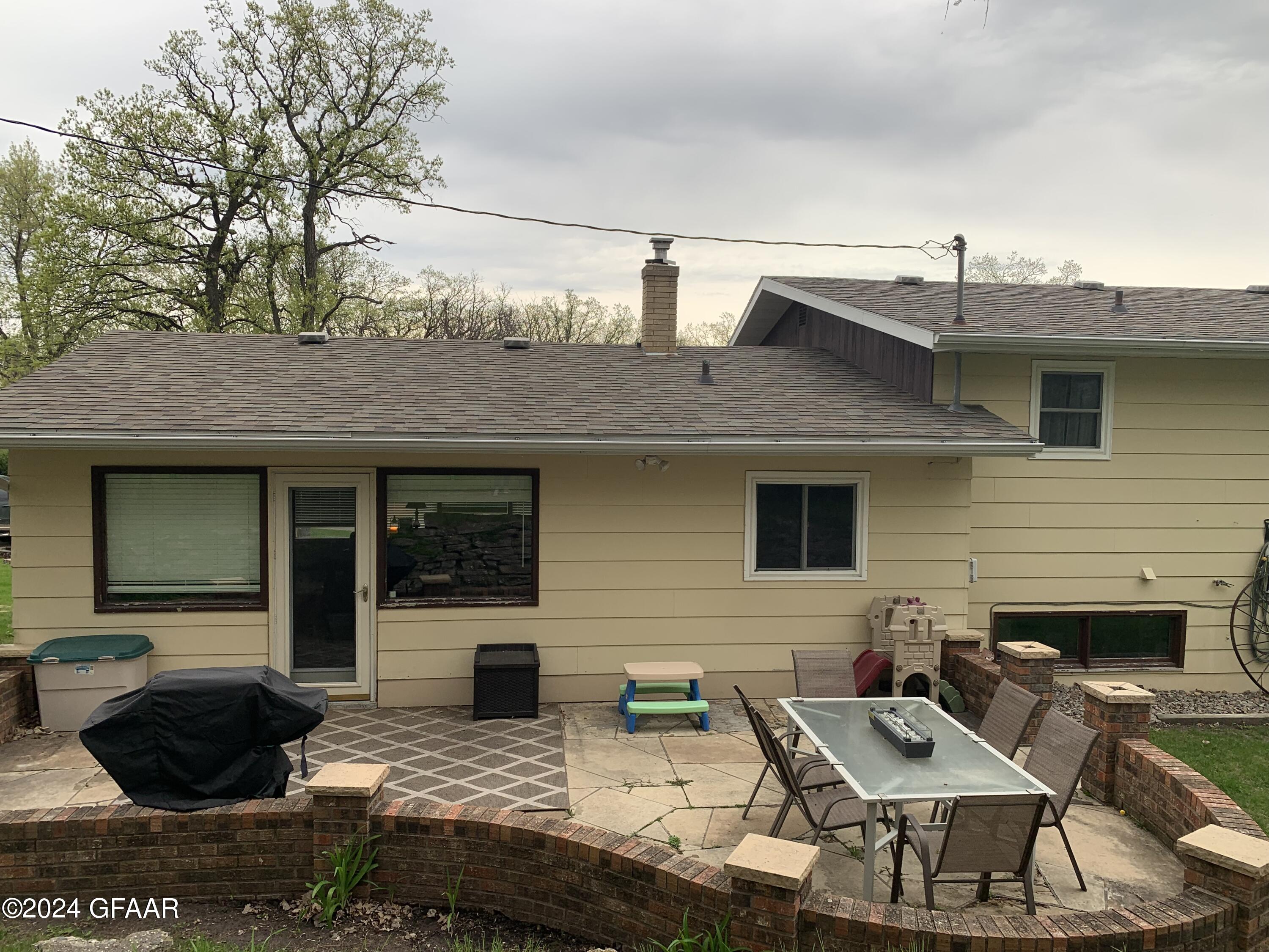 411 EMMERLING CIRCLE Circle