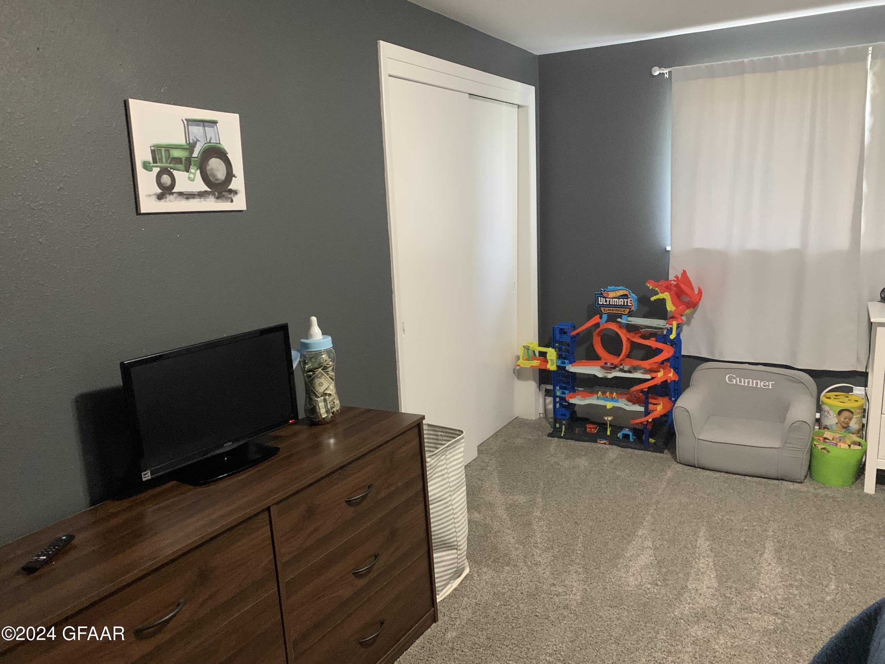 411 EMMERLING CIRCLE Circle