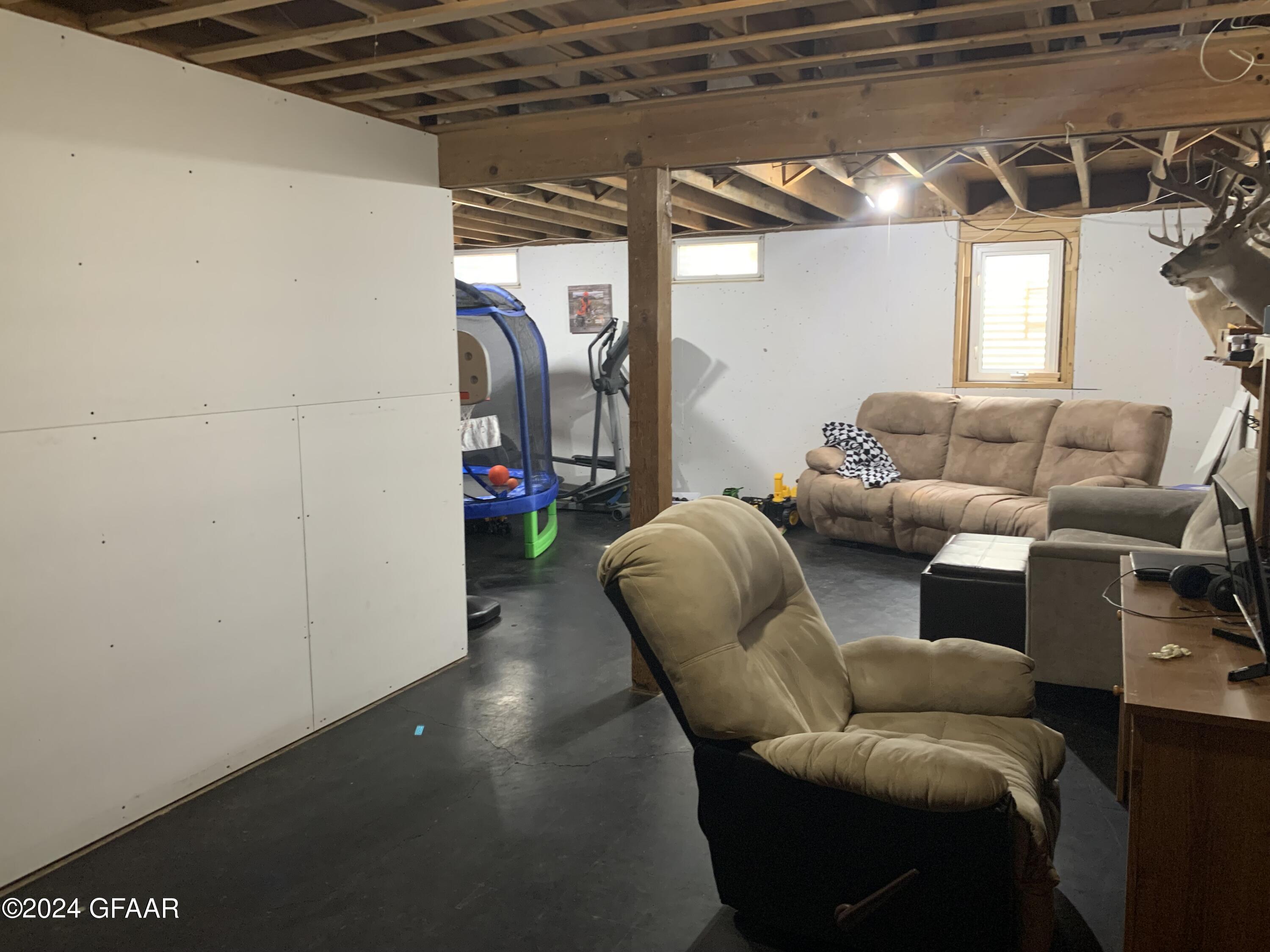 411 EMMERLING CIRCLE Circle
