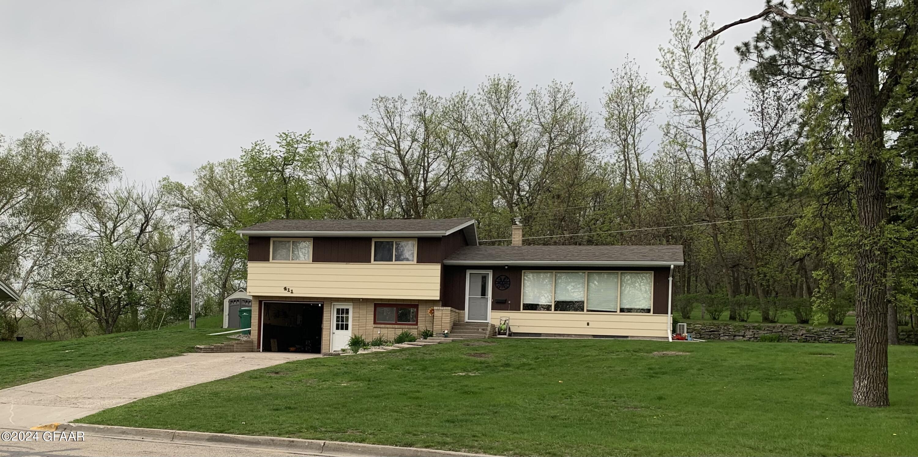 411 EMMERLING CIRCLE Circle