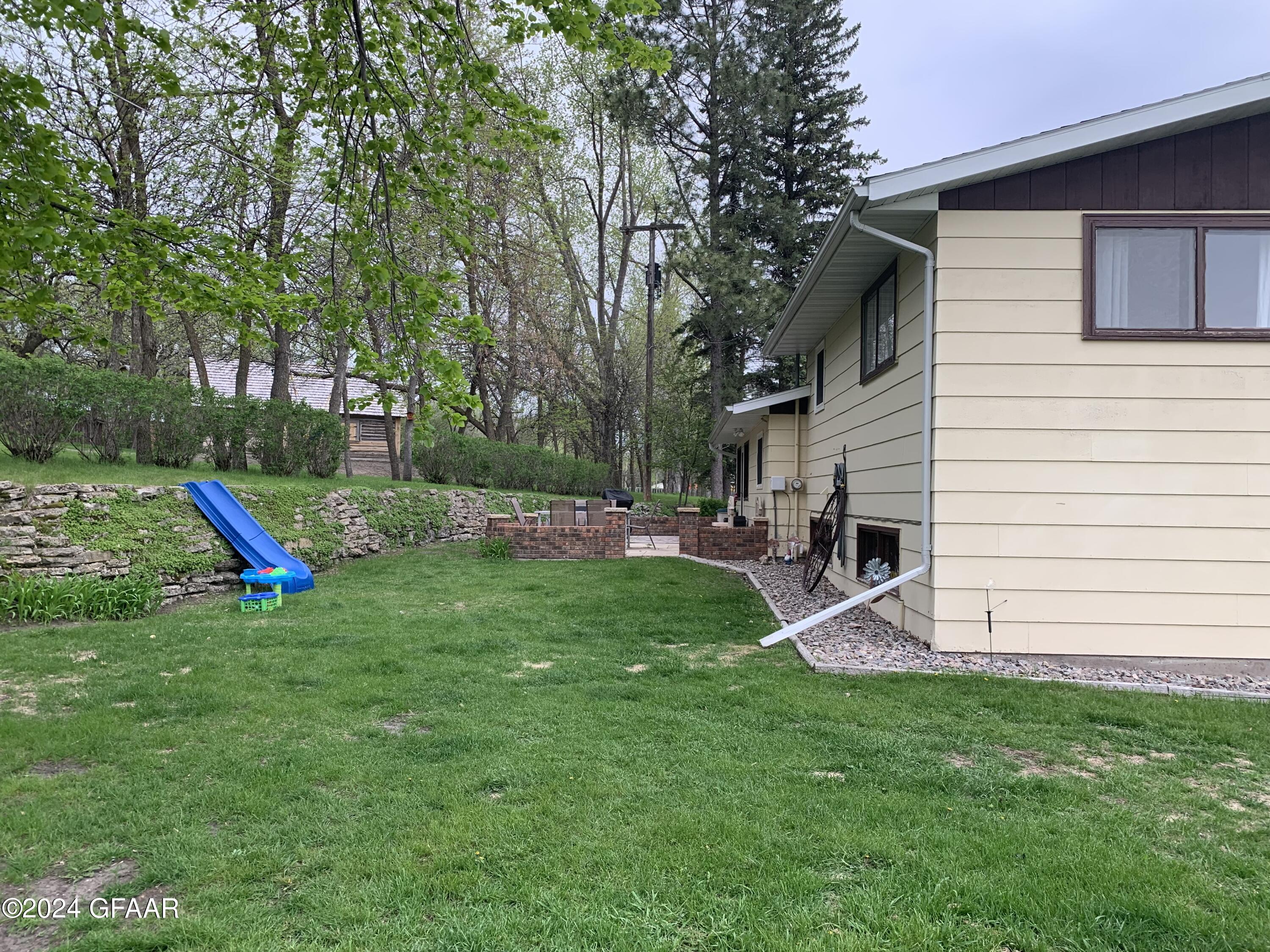 411 EMMERLING CIRCLE Circle