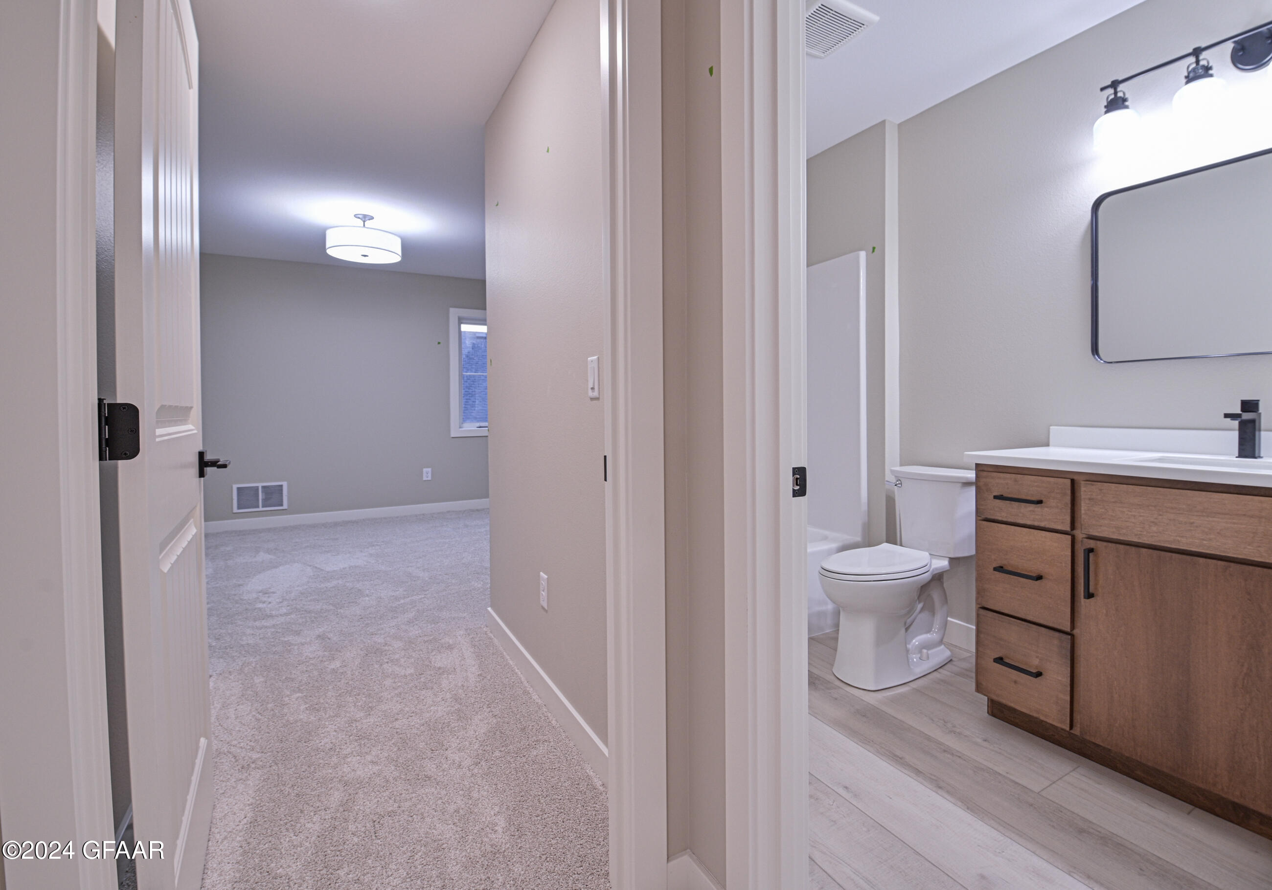 5943 SYLVIA Circle