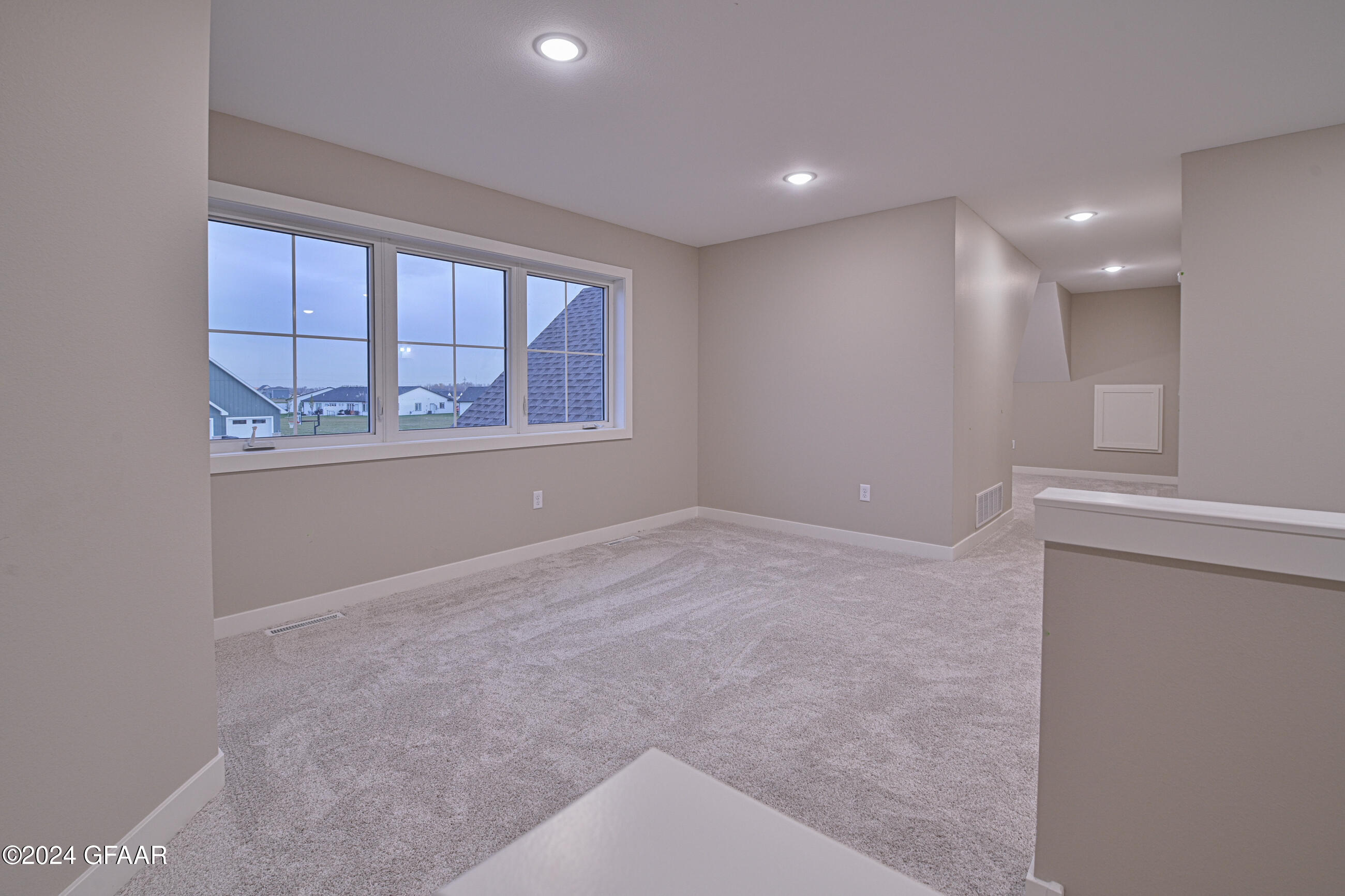 5943 SYLVIA Circle
