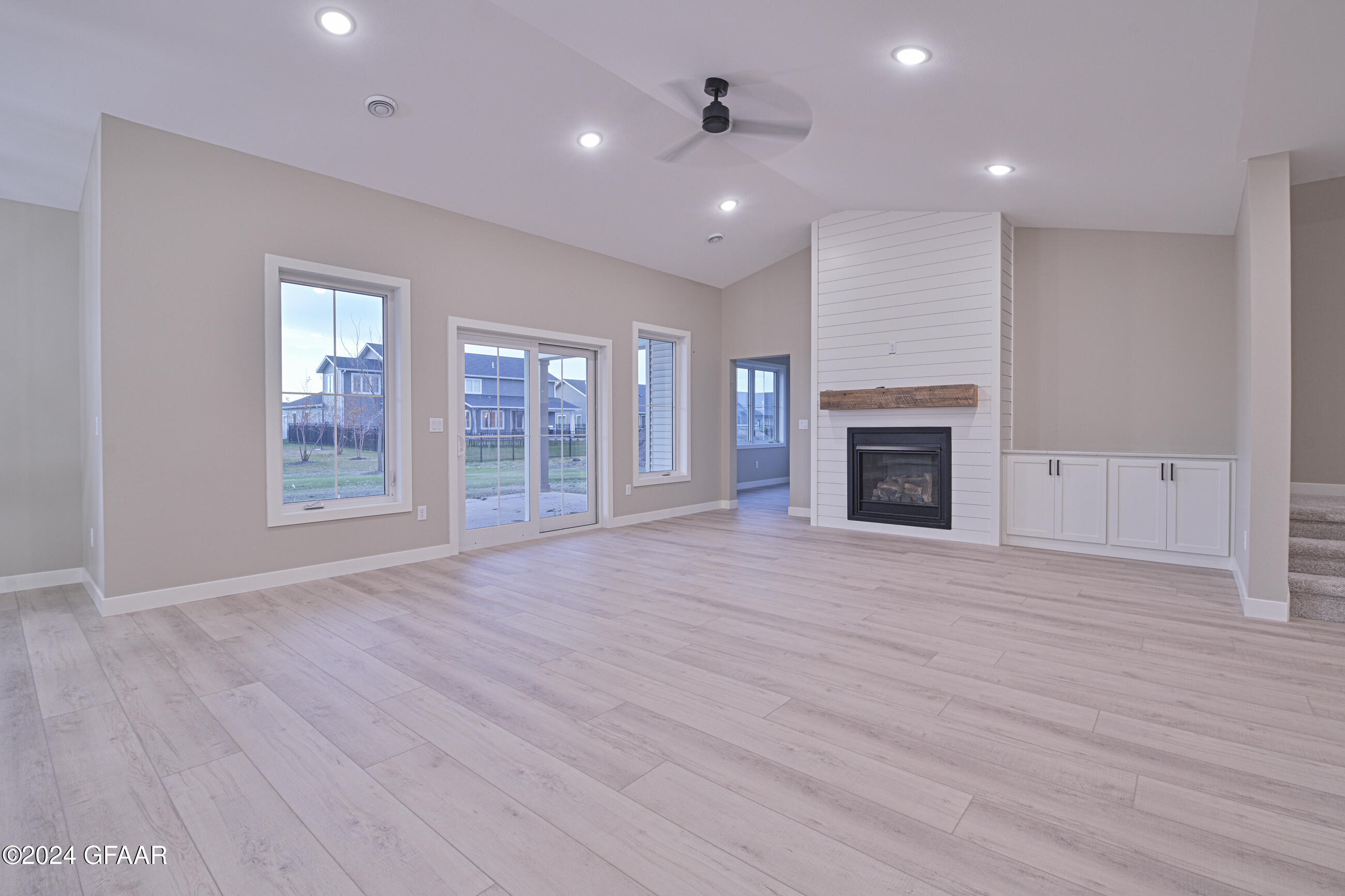 5943 SYLVIA Circle