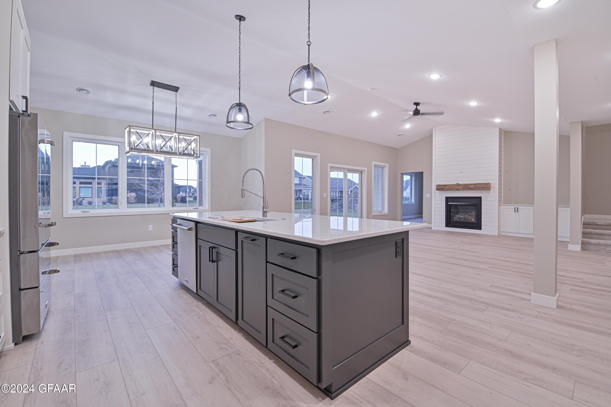 5943 SYLVIA Circle