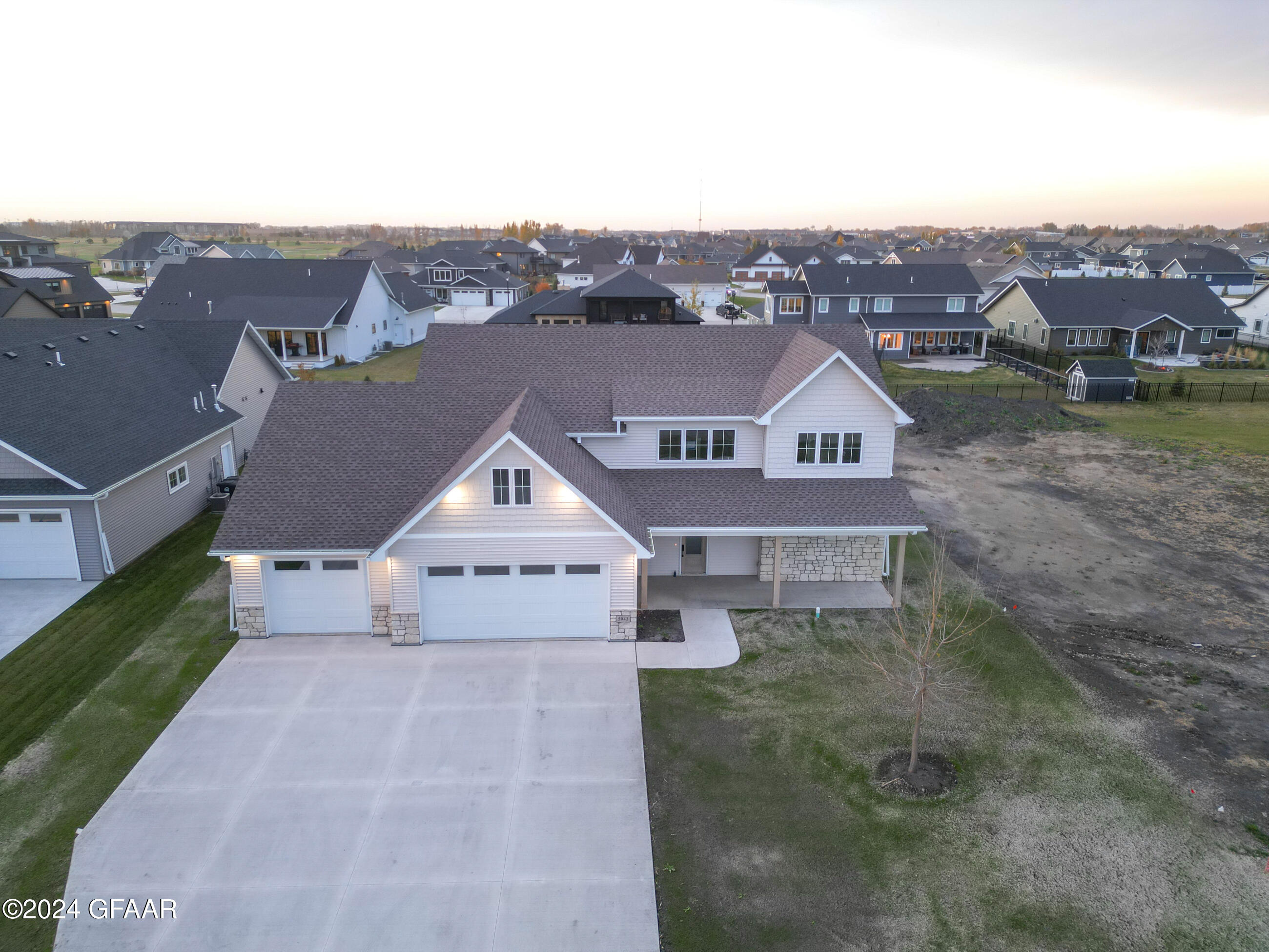 5943 SYLVIA Circle