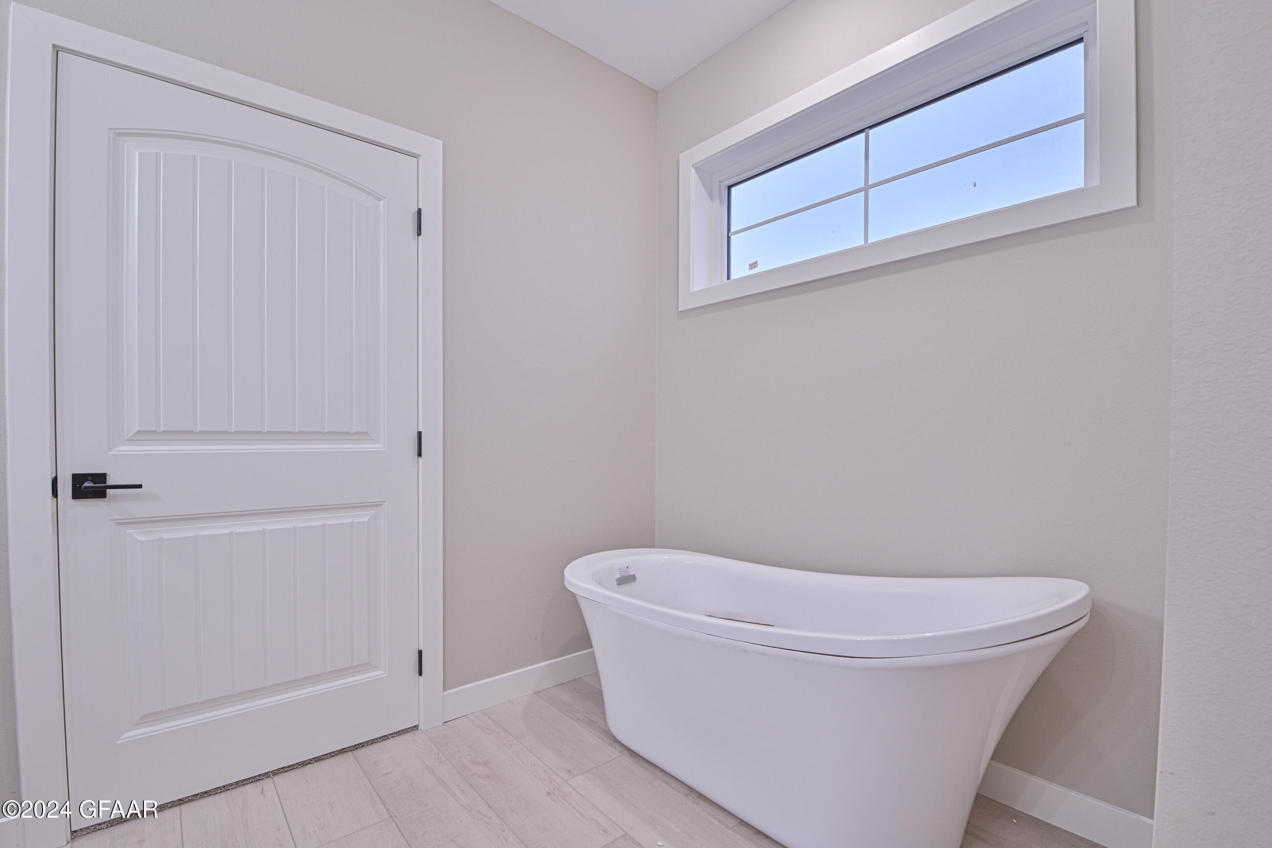 5943 SYLVIA Circle