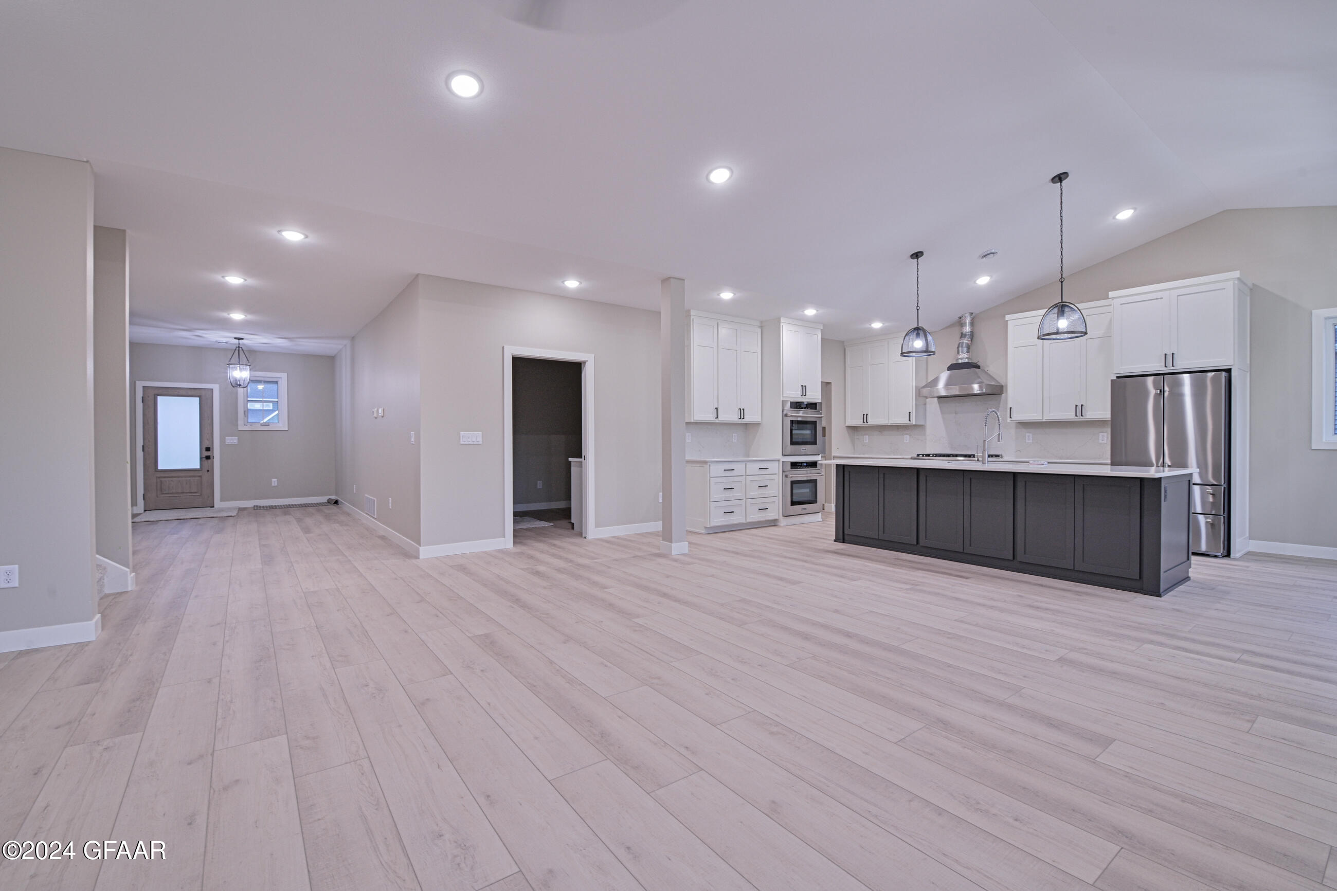 5943 SYLVIA Circle