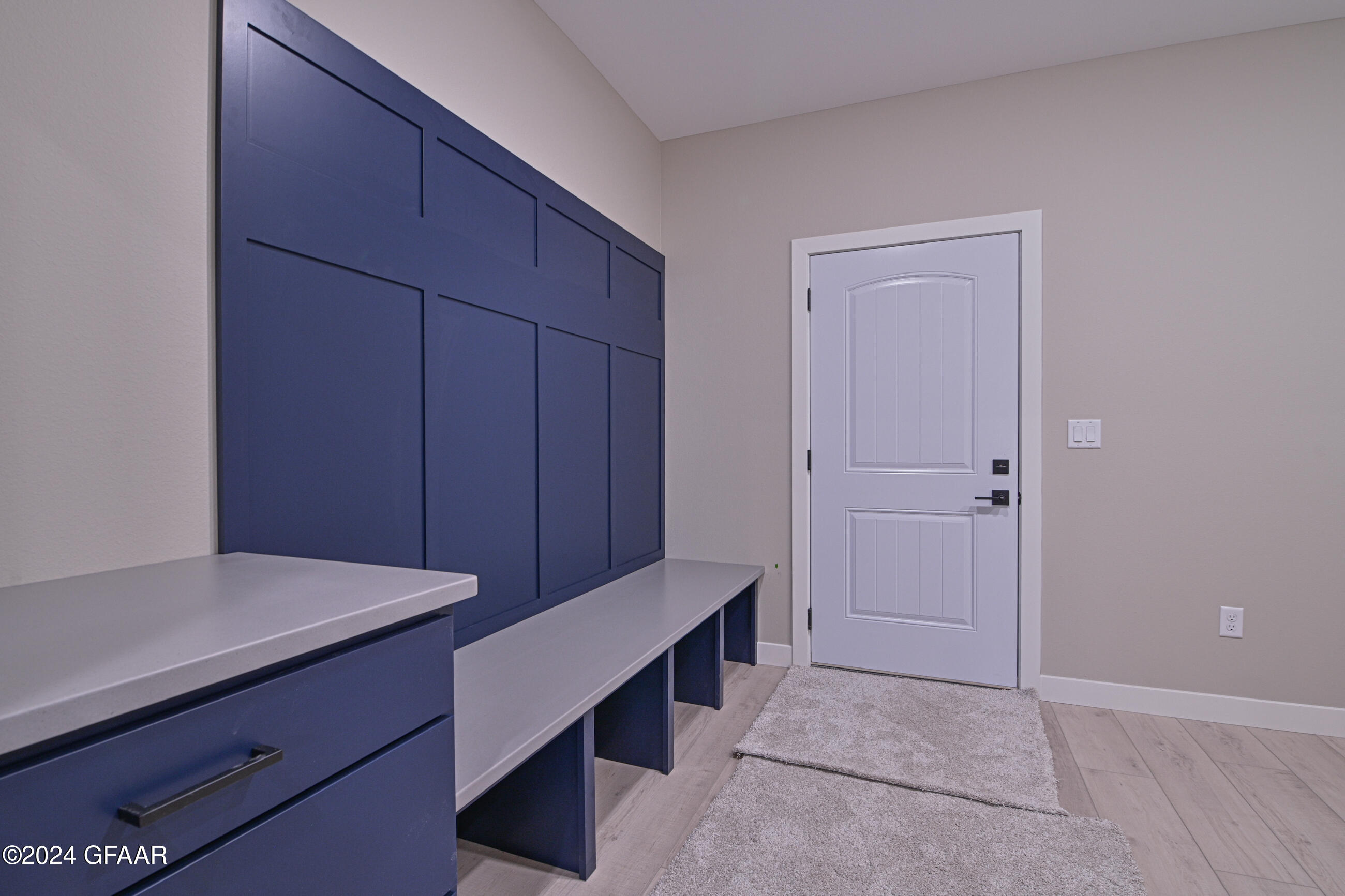 5943 SYLVIA Circle