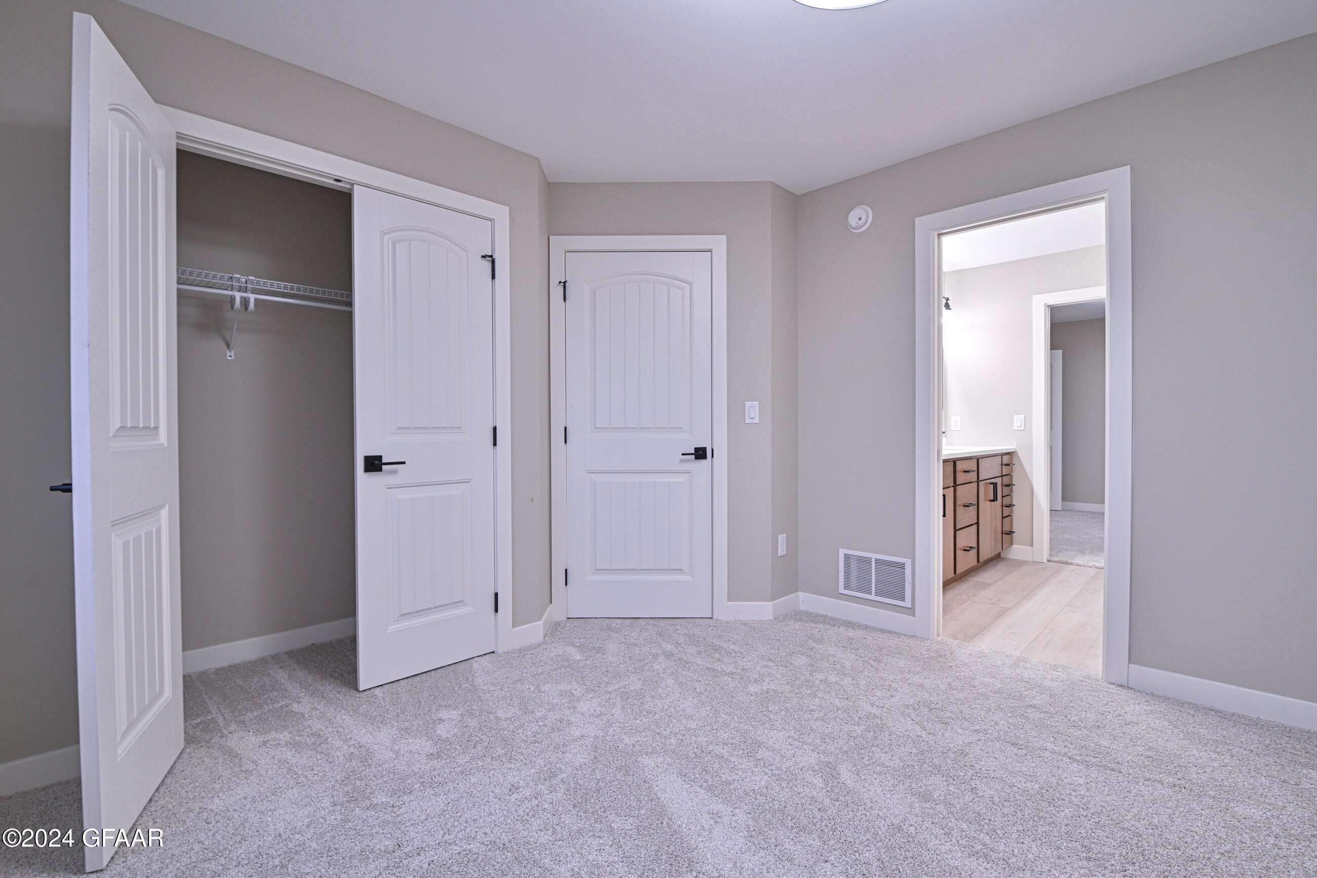 5943 SYLVIA Circle