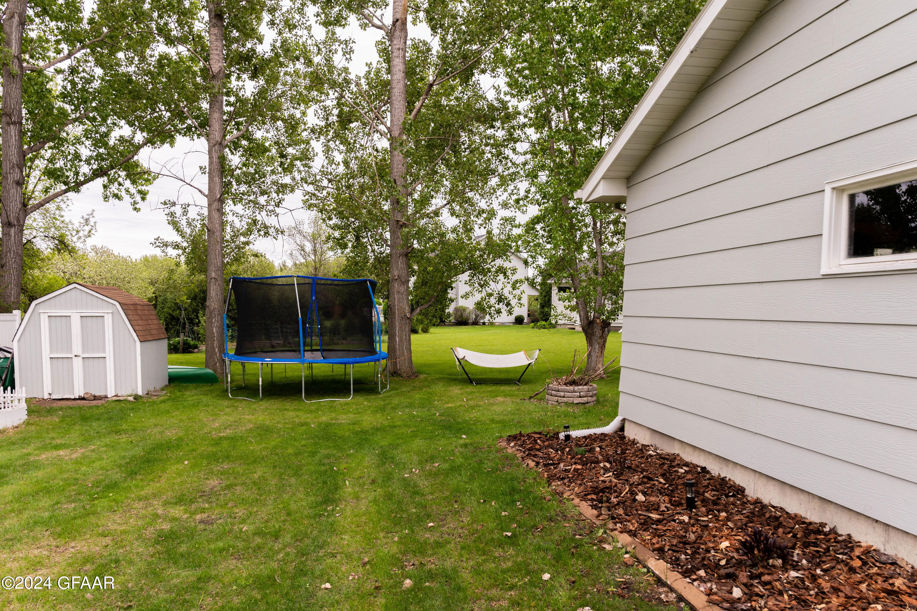 1520 KUSTER Court