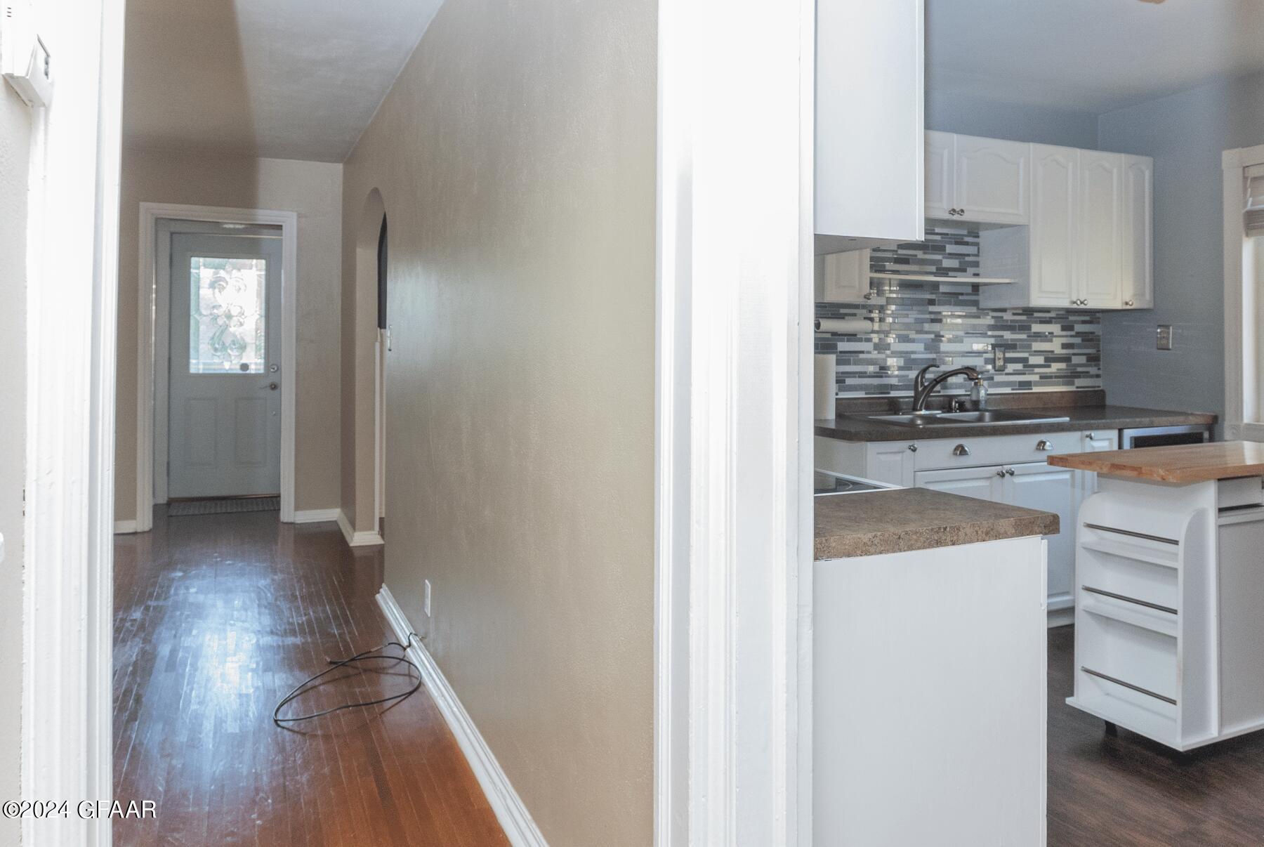 1405 WALNUT Street