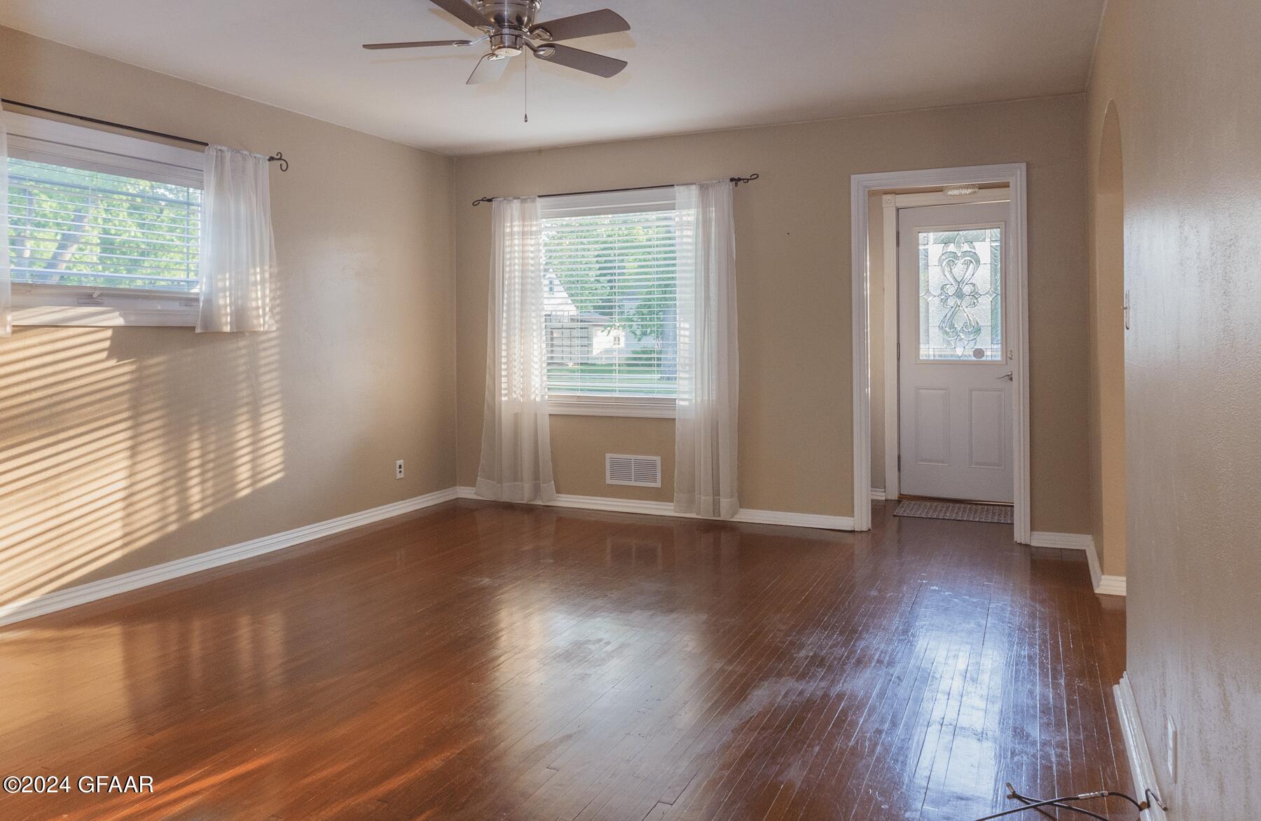 1405 WALNUT Street