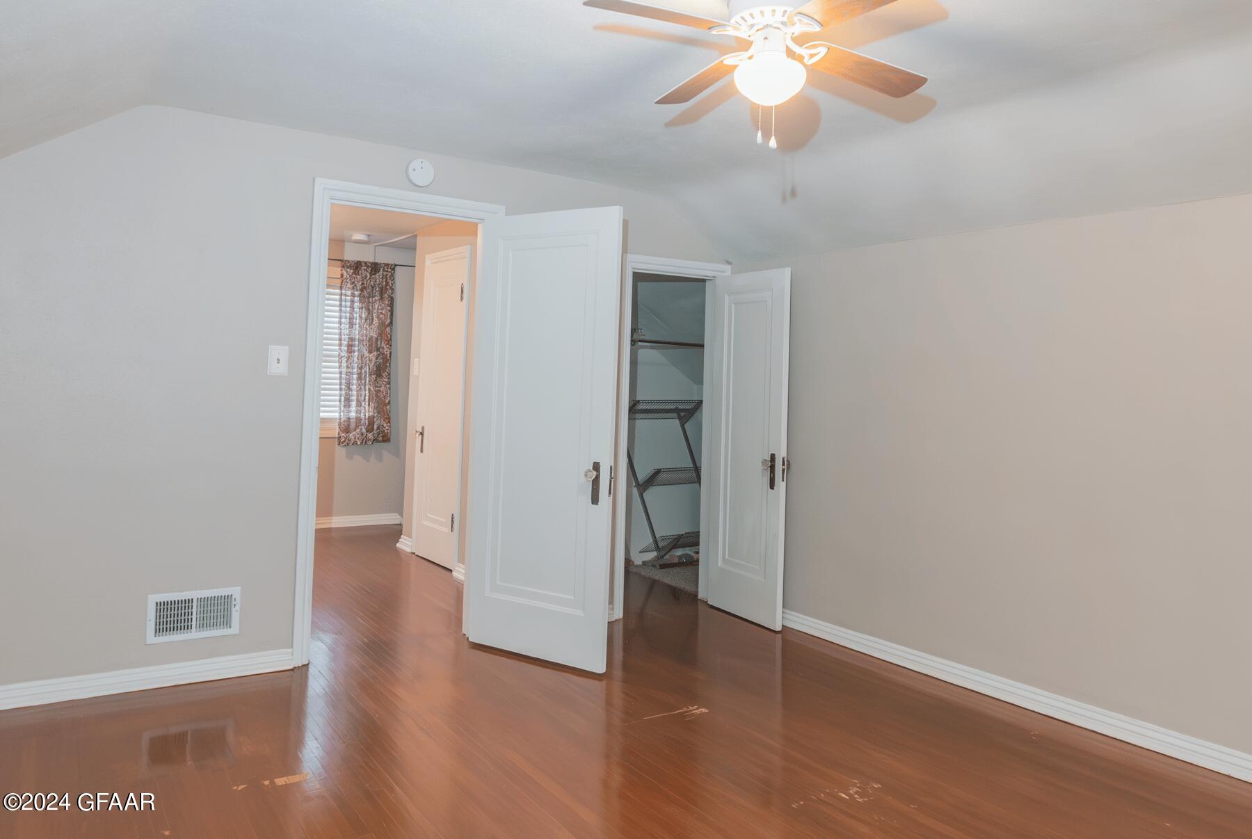 1405 WALNUT Street