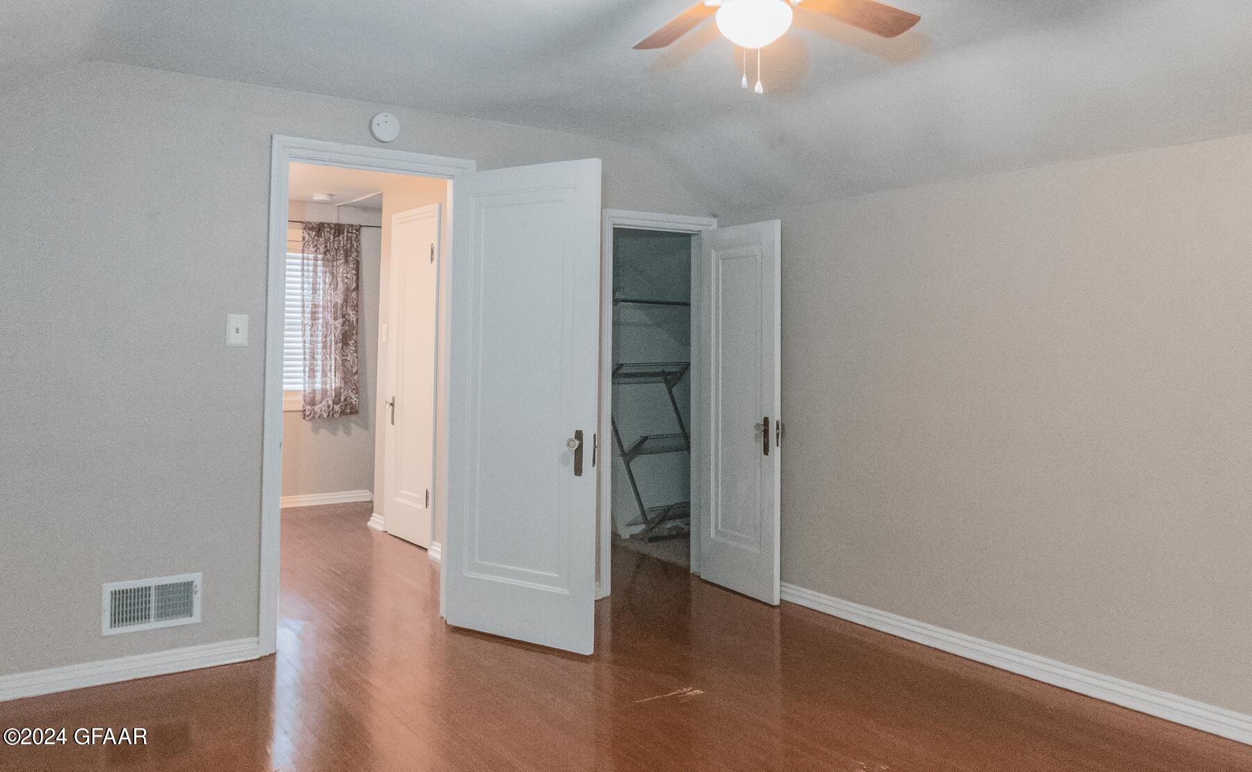 1405 WALNUT Street