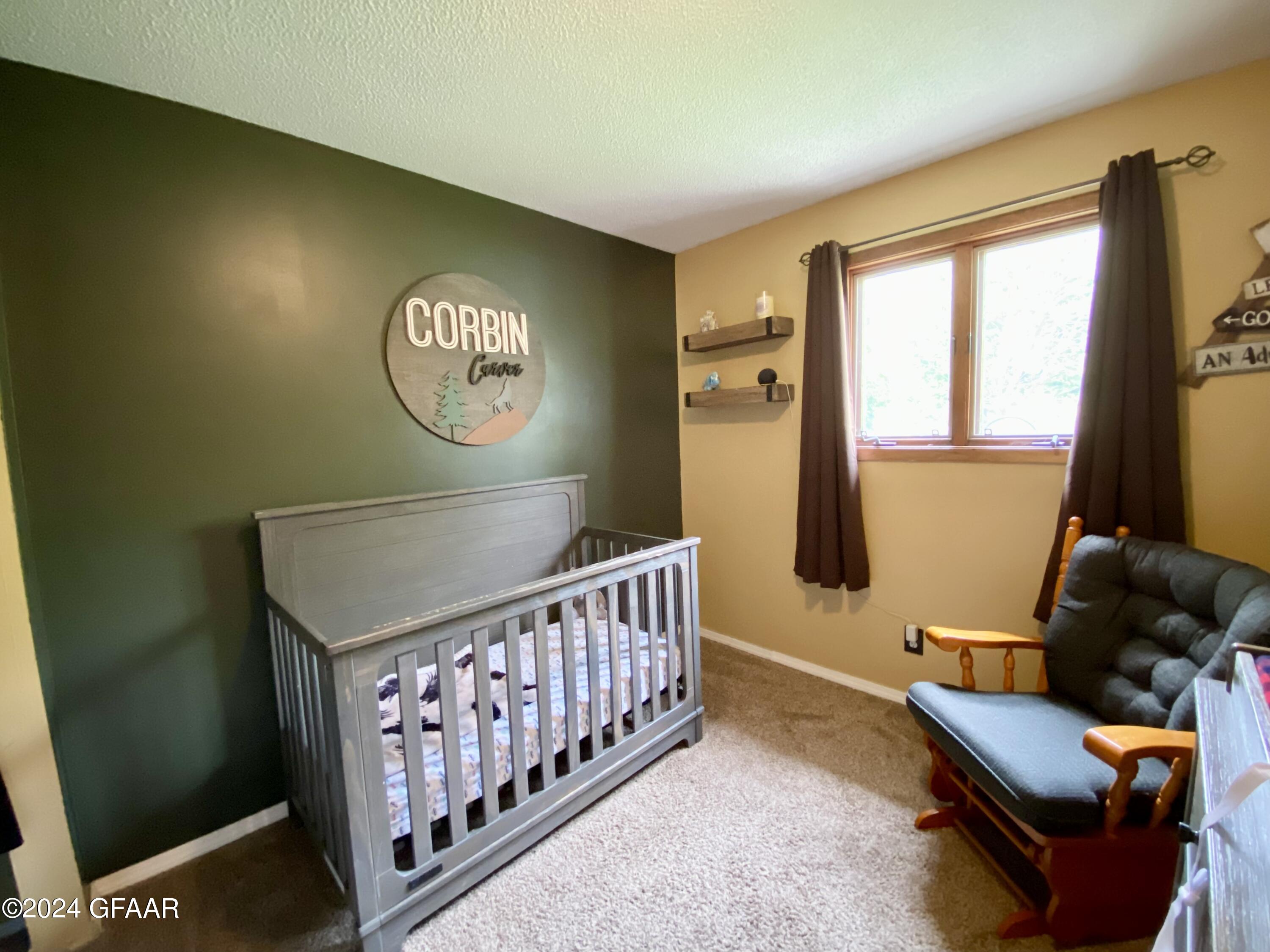 975 16TH ST Street E