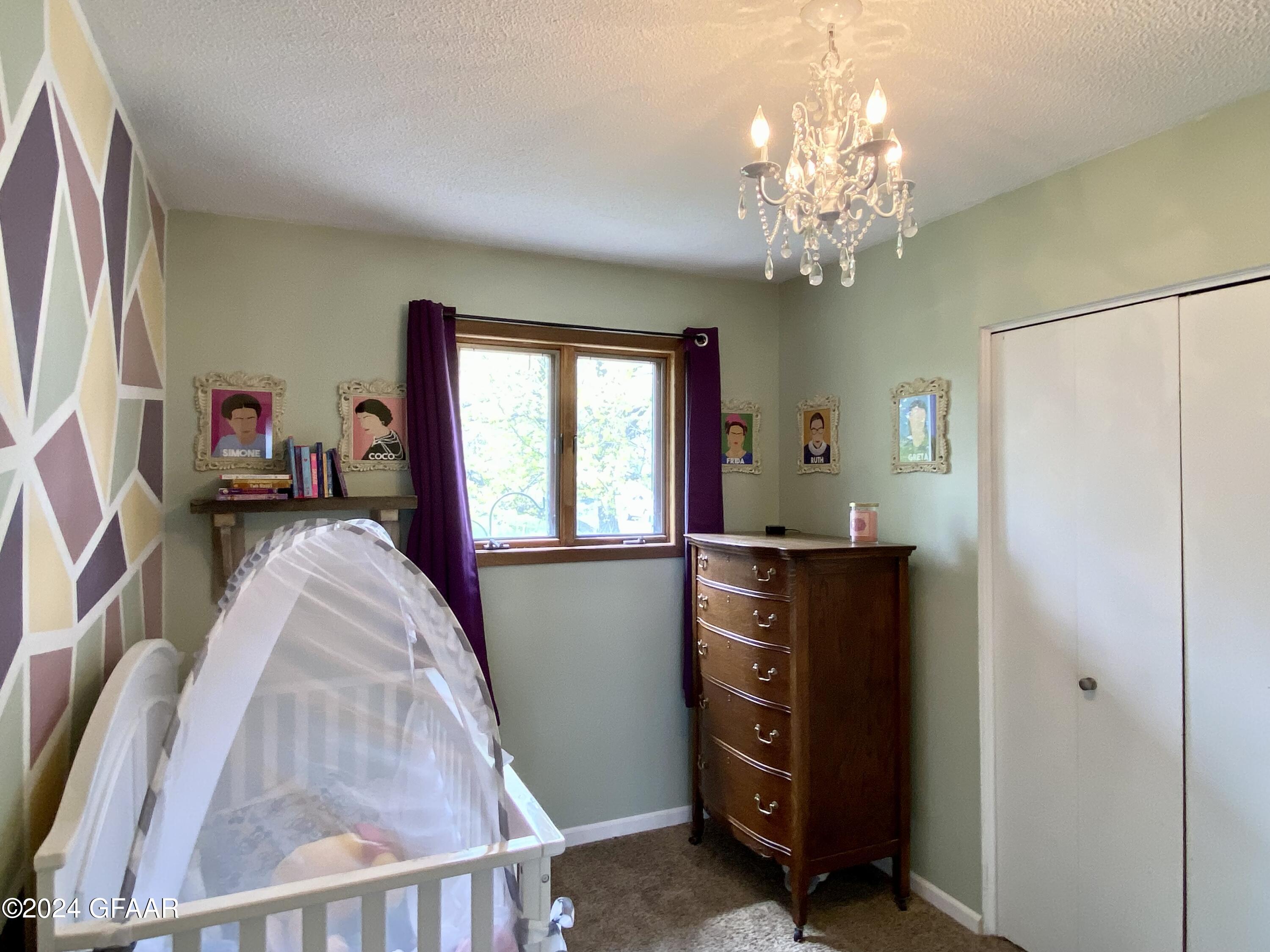 975 16TH ST Street E