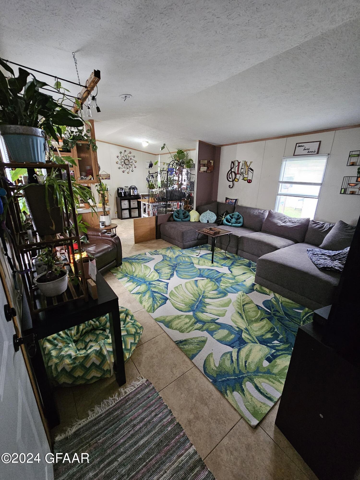2496 HUNTINGTON PARK Drive