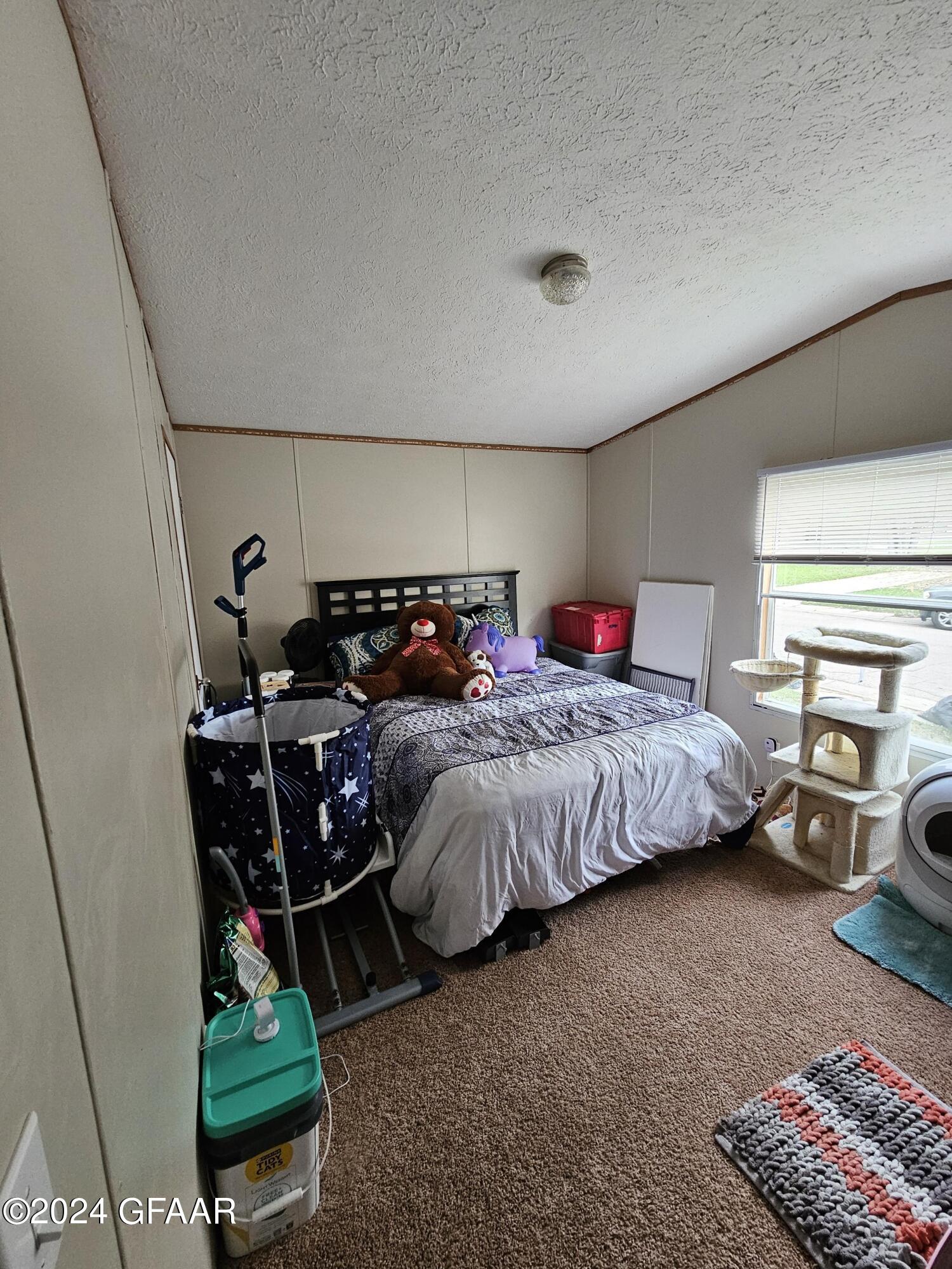 2496 HUNTINGTON PARK Drive