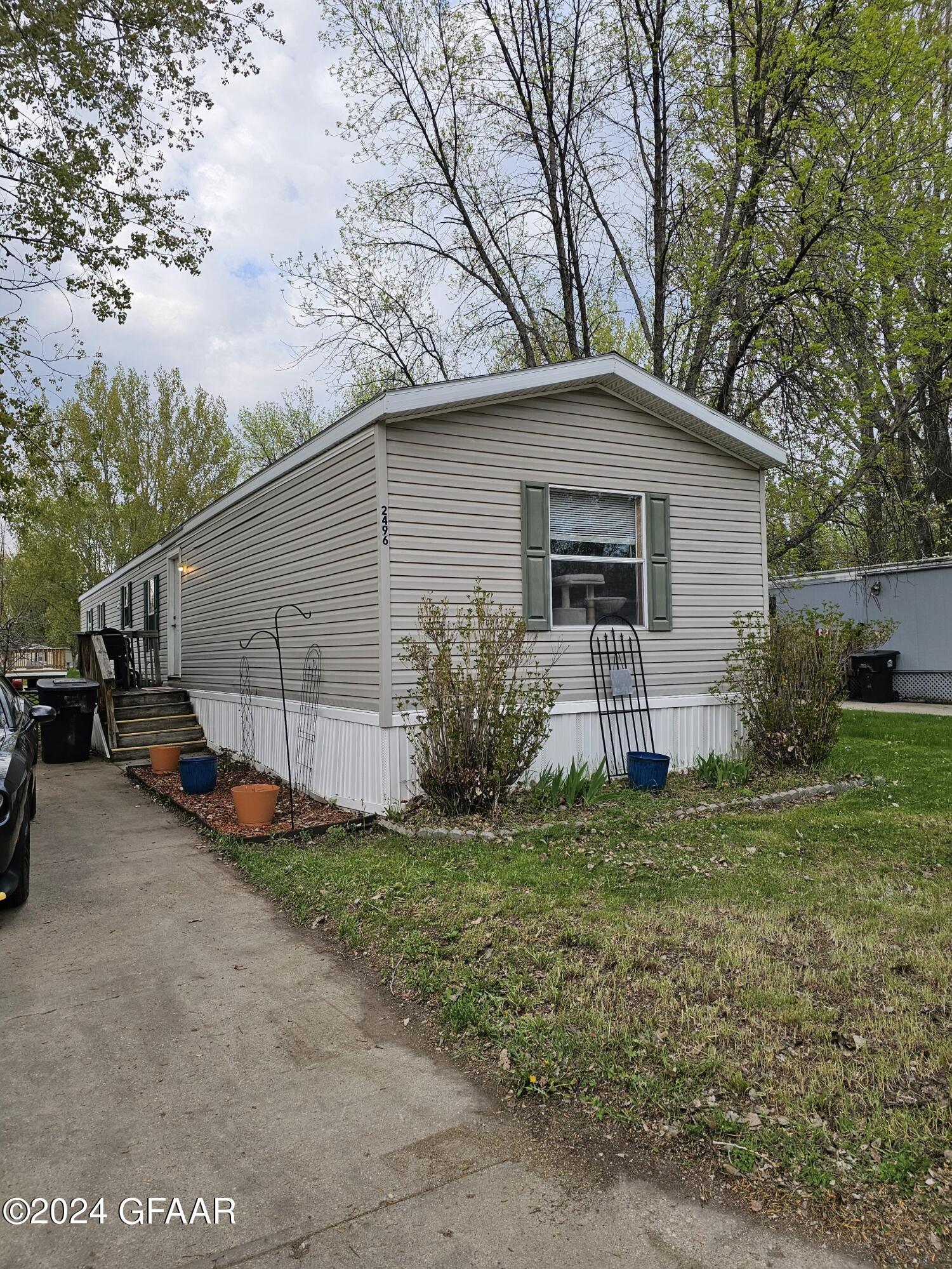2496 HUNTINGTON PARK Drive