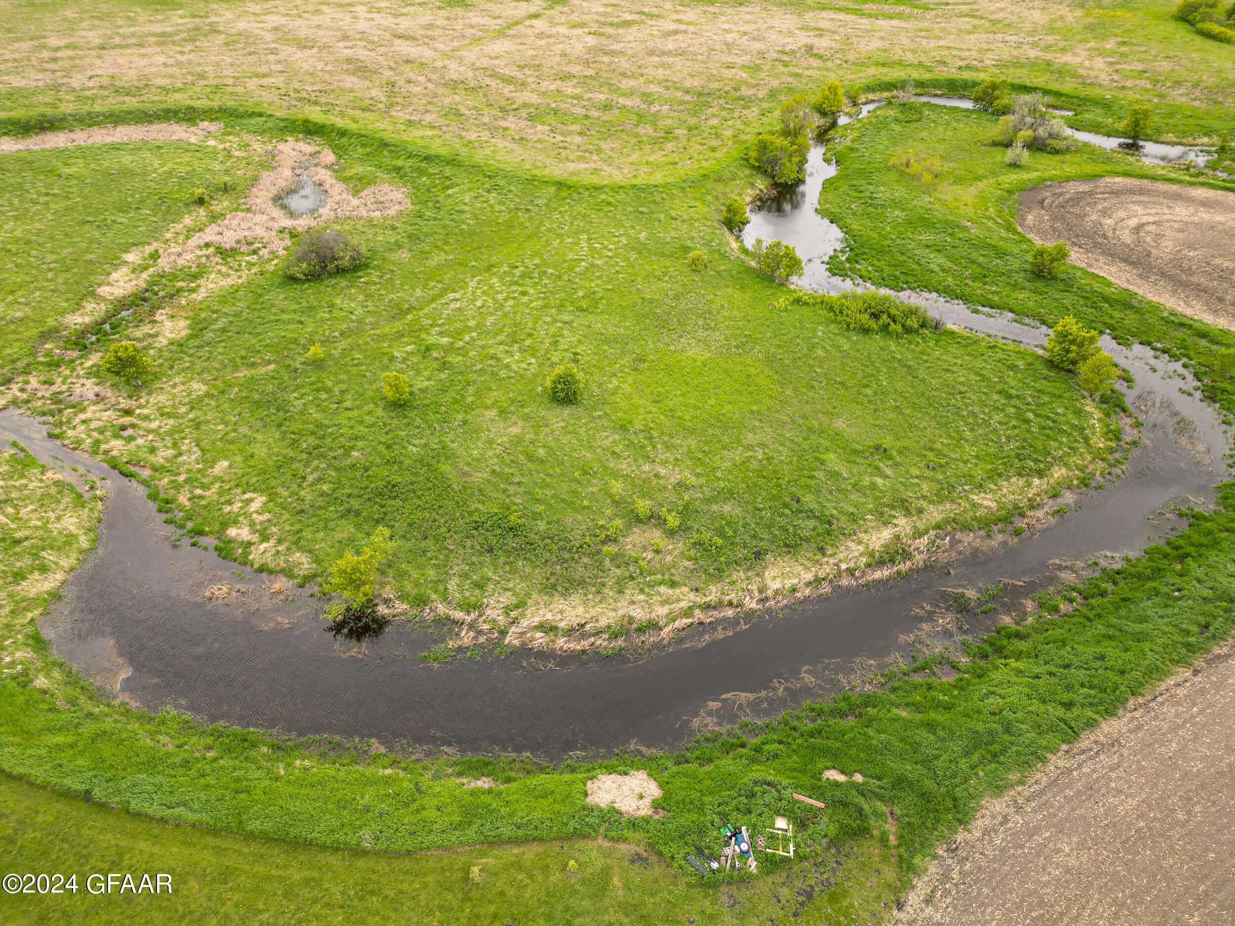 1524 SUNSET CIRCLE NE