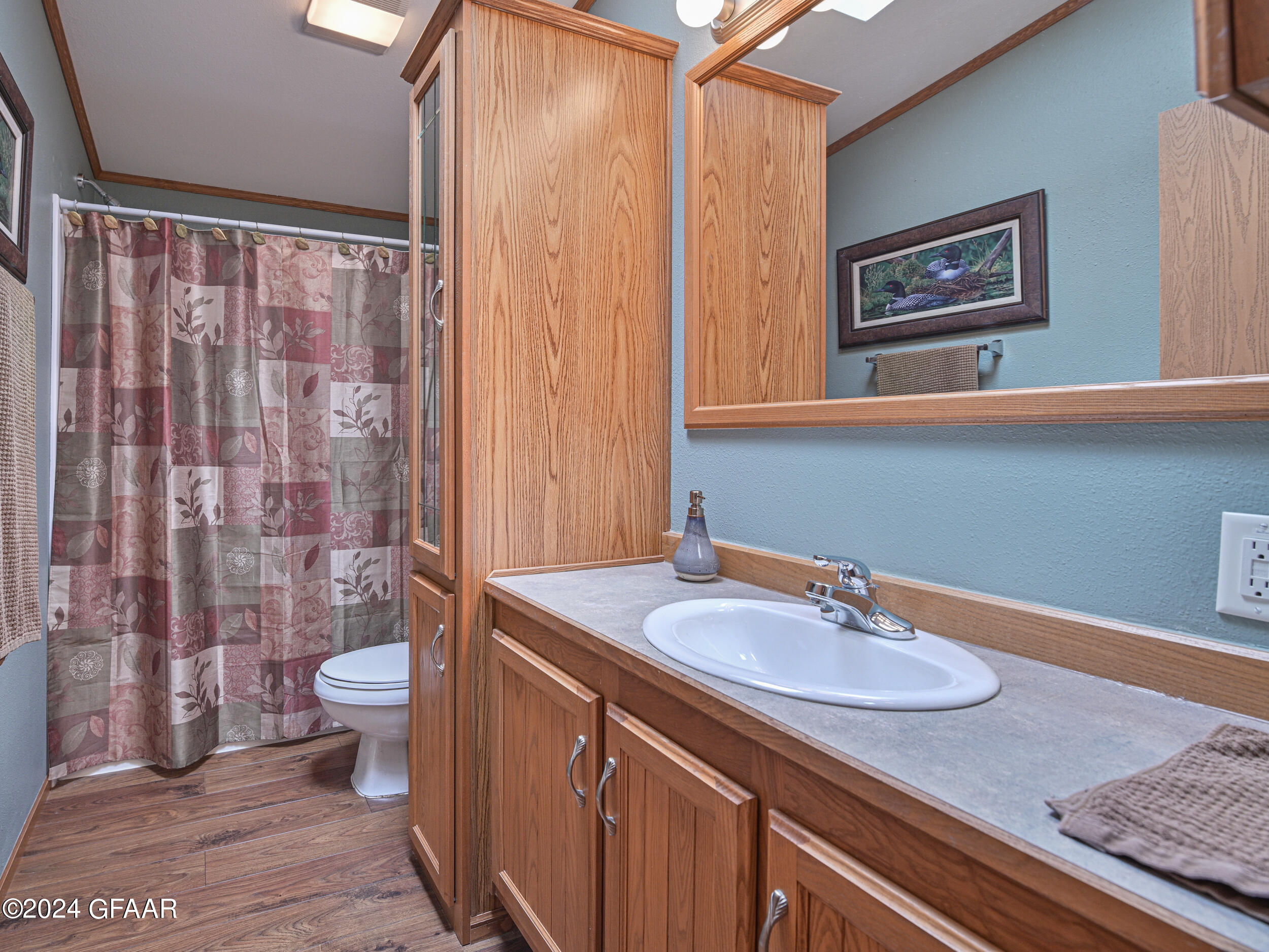 1524 SUNSET CIRCLE NE