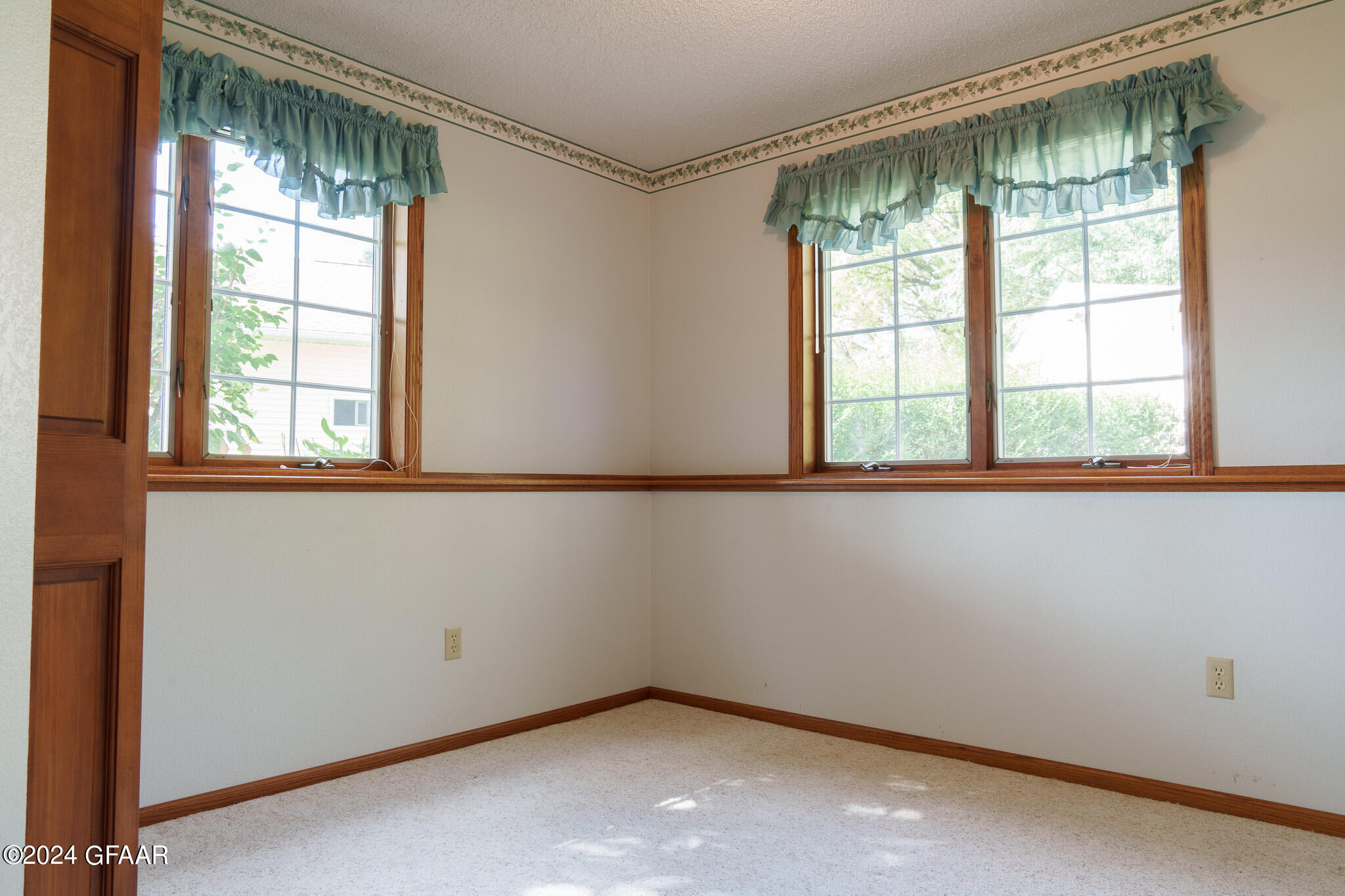 822 BYGLAND Road SE
