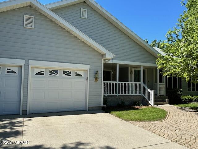 822 BYGLAND Road SE