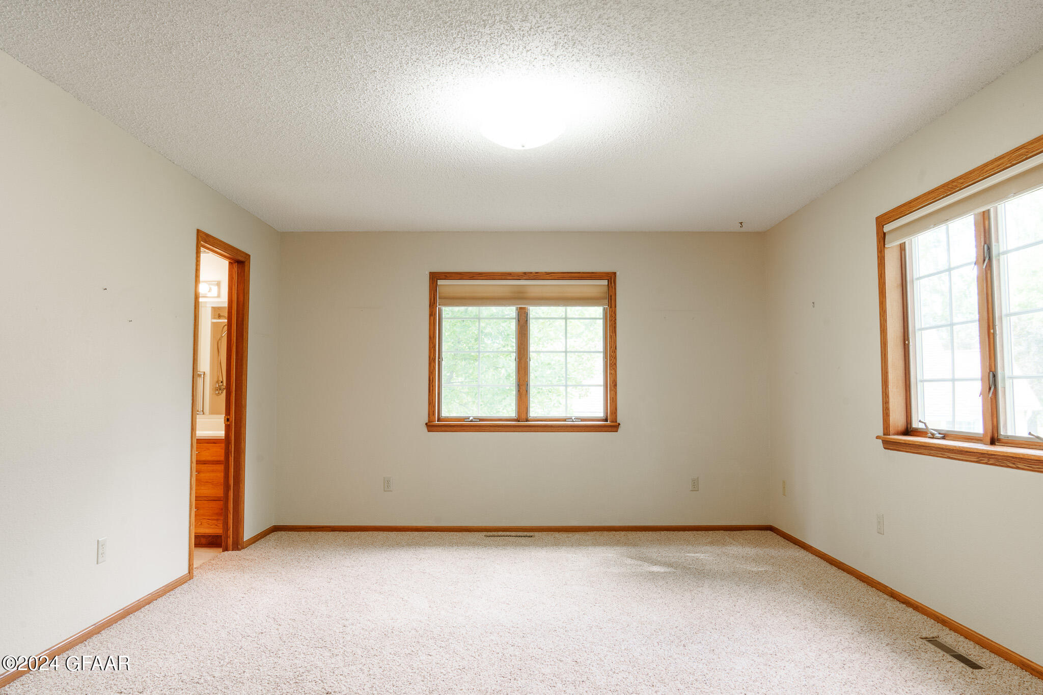 822 BYGLAND Road SE