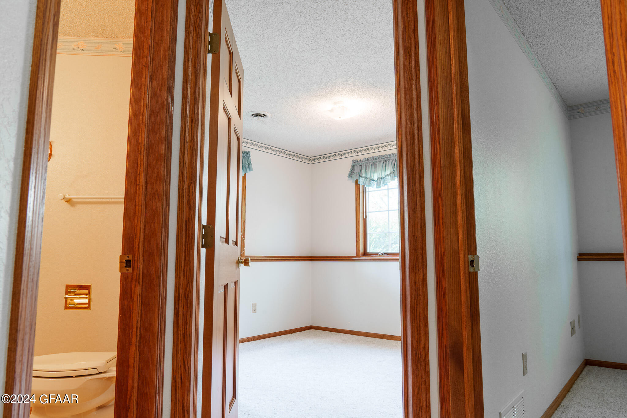 822 BYGLAND Road SE