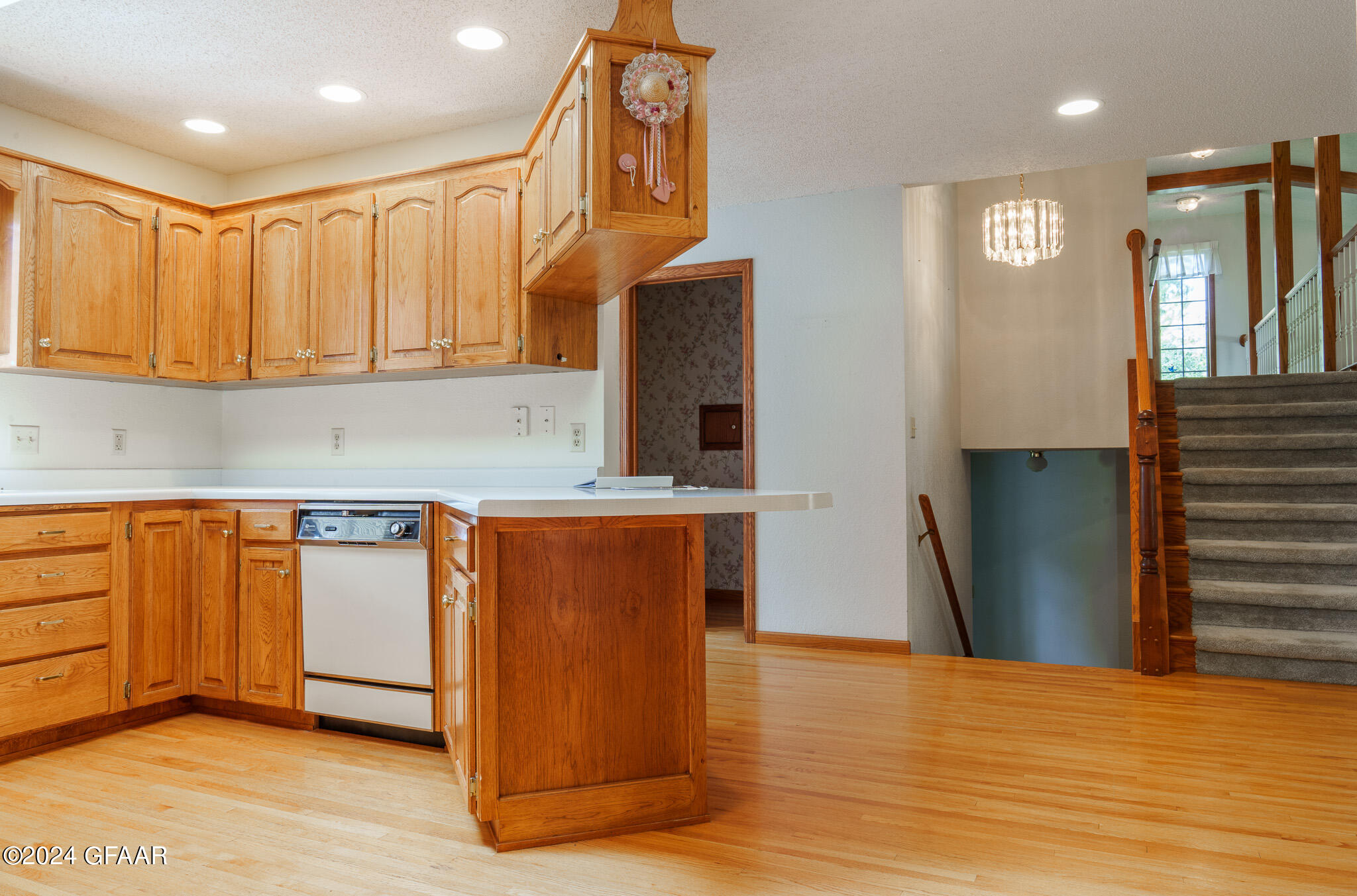 822 BYGLAND Road SE