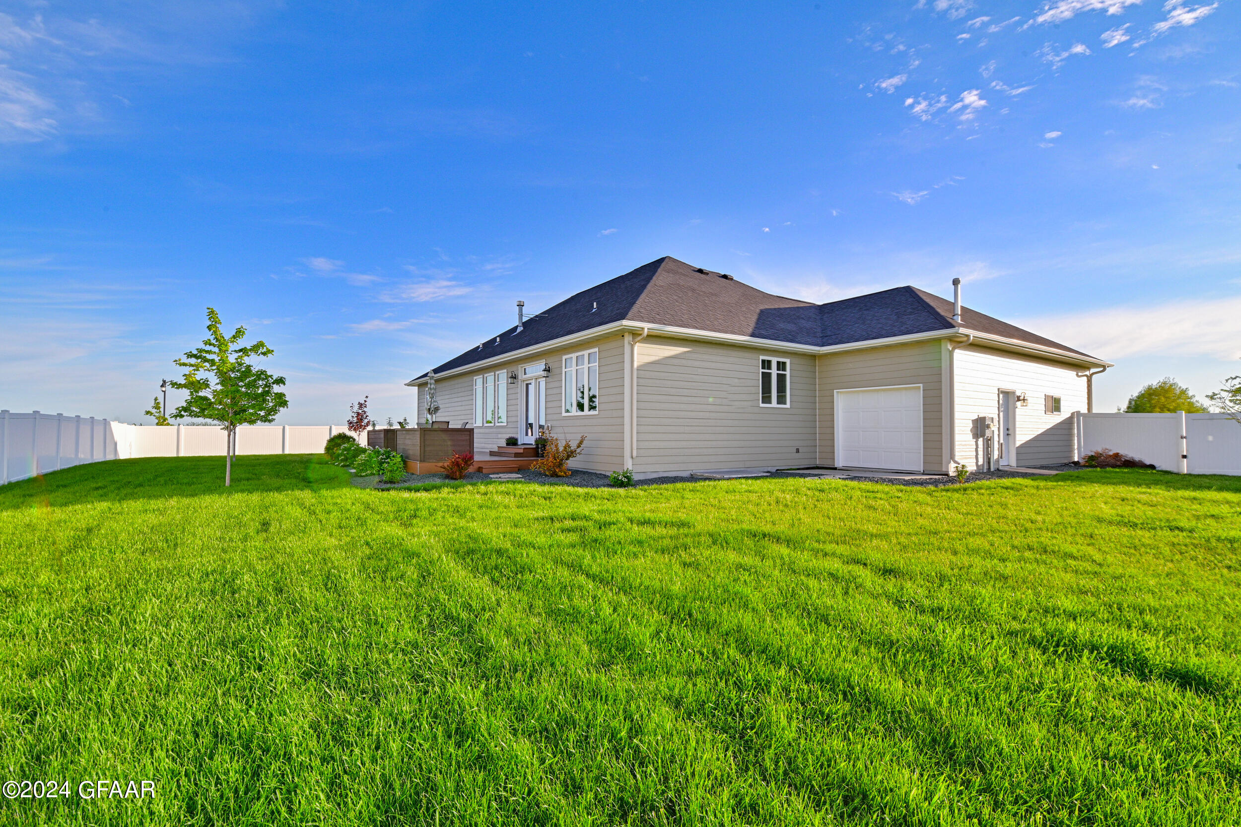 5491 COURTYARD Drive
