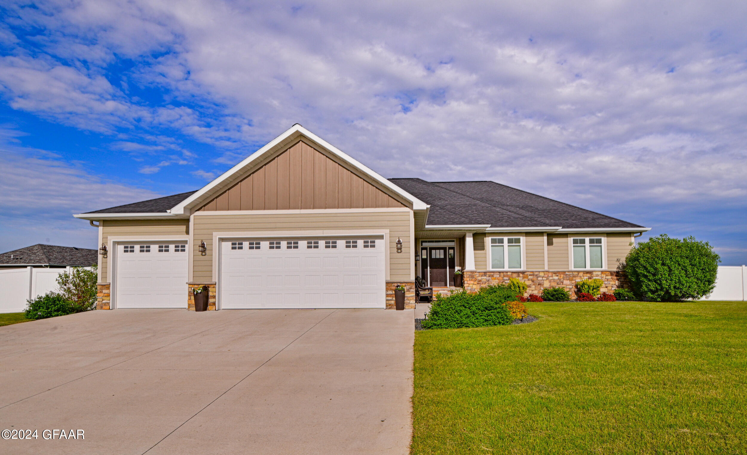 5491 COURTYARD Drive