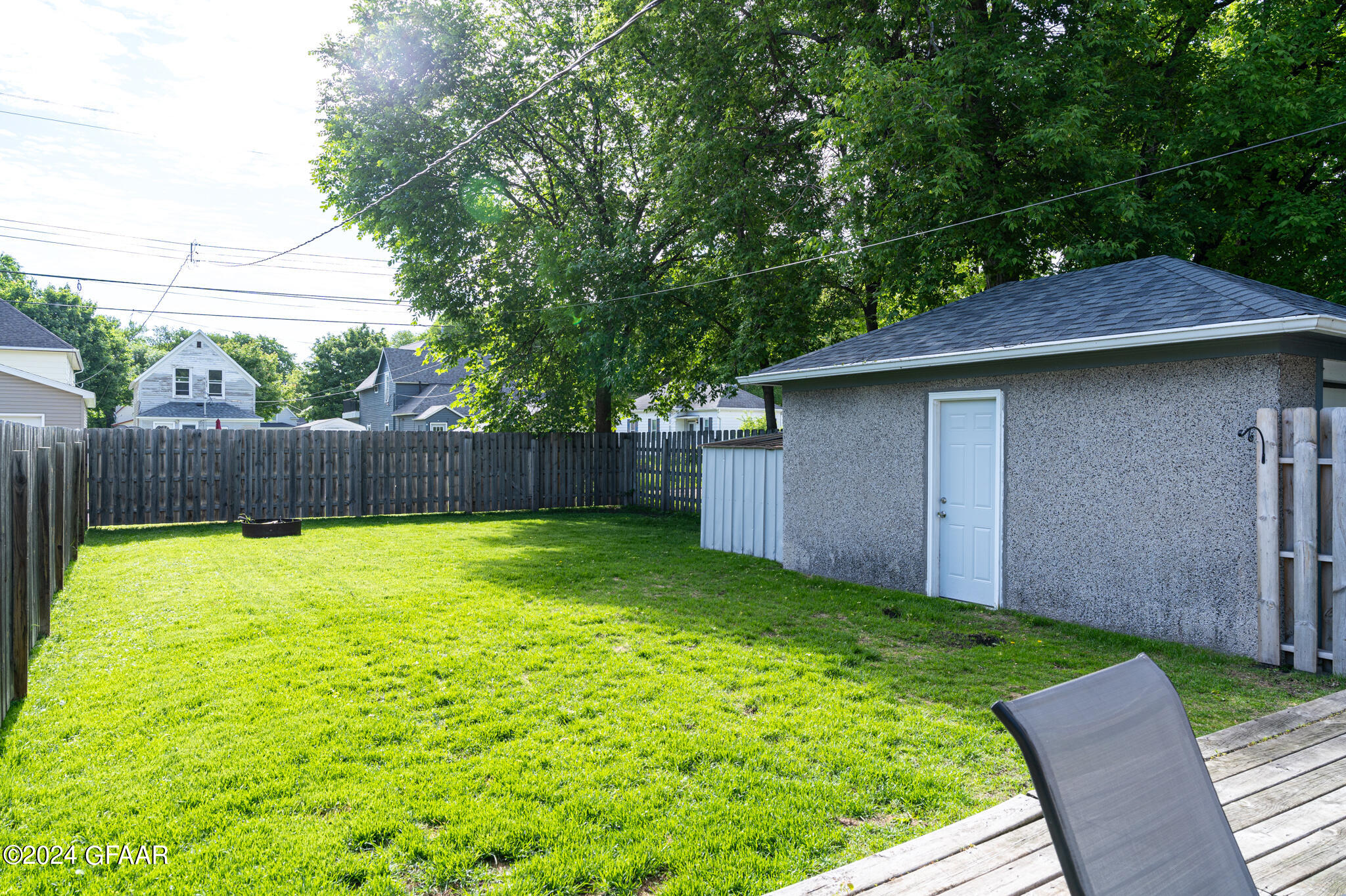 709 COTTONWOOD Street